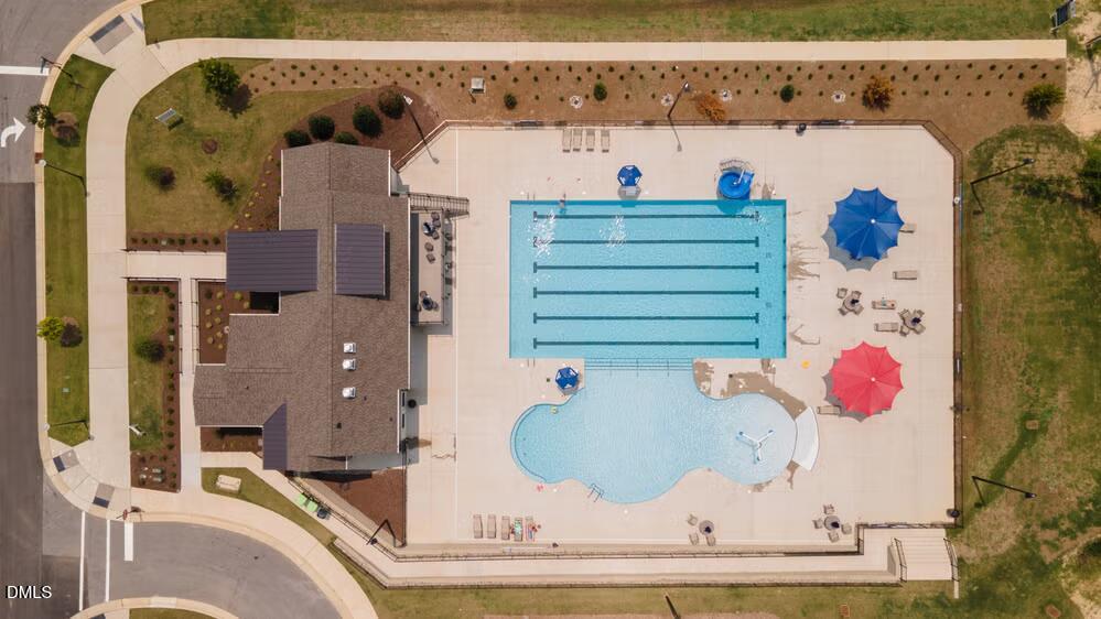 570 Barrington Row Avenue