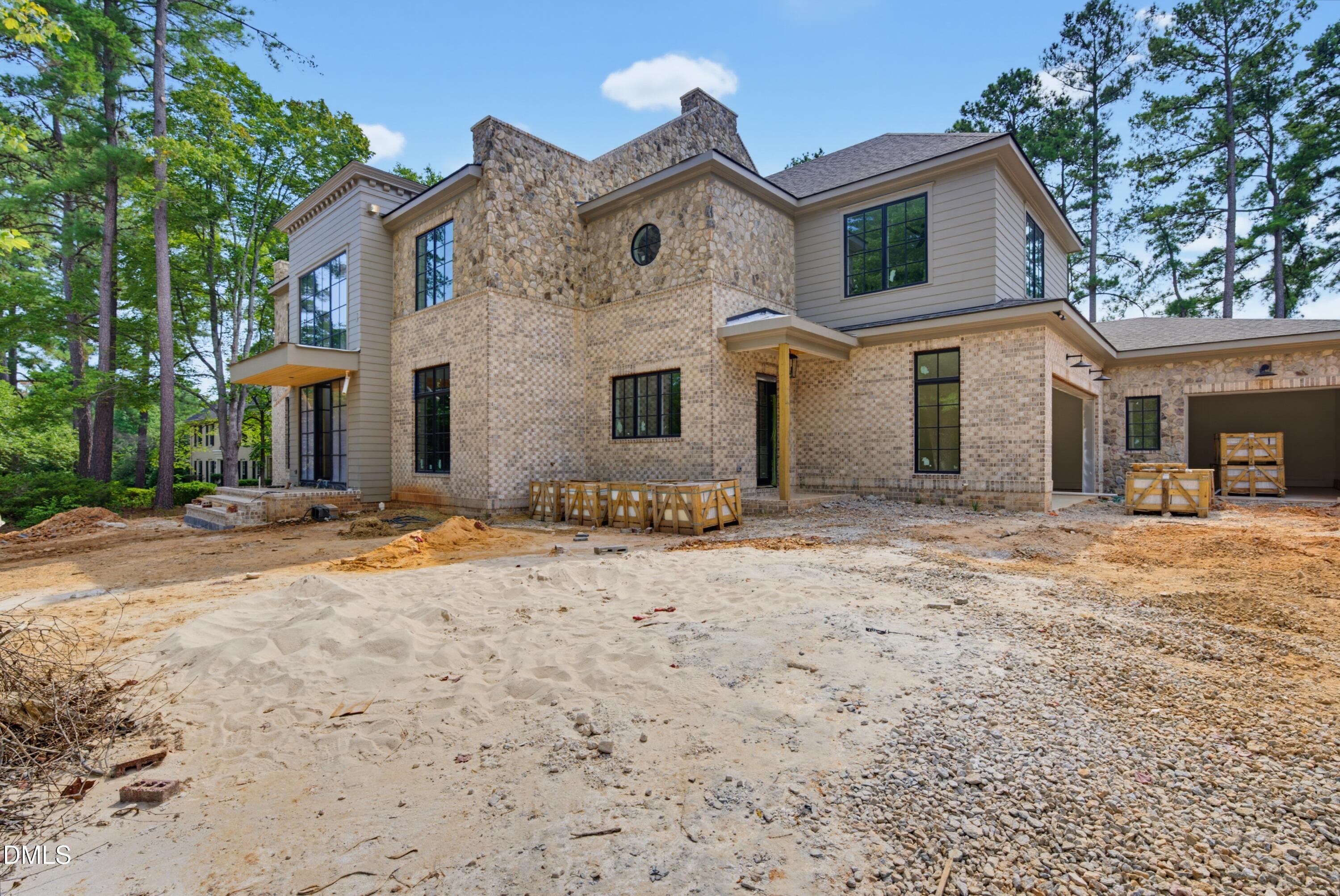 7136 North Ridge Drive
