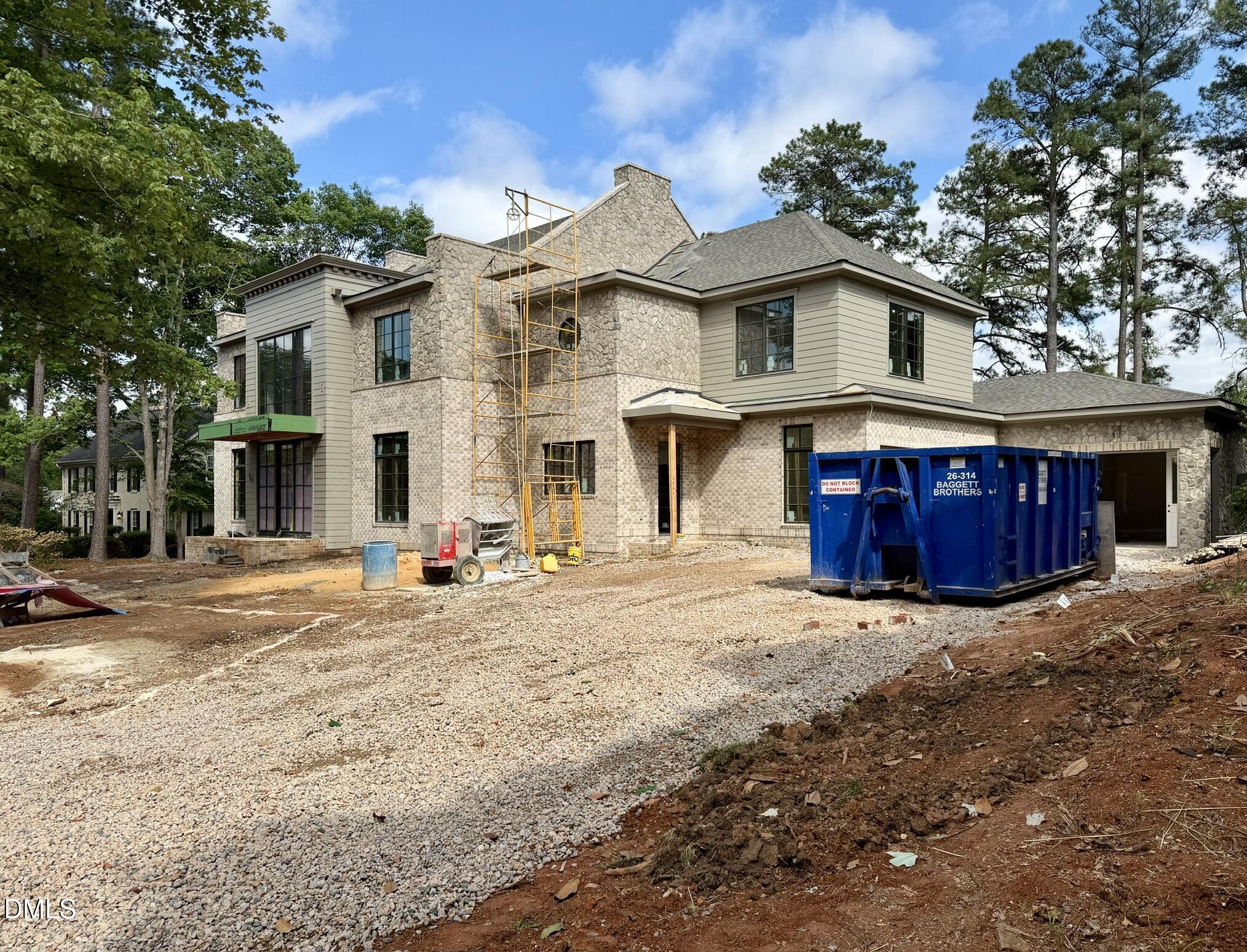 7136 North Ridge Drive