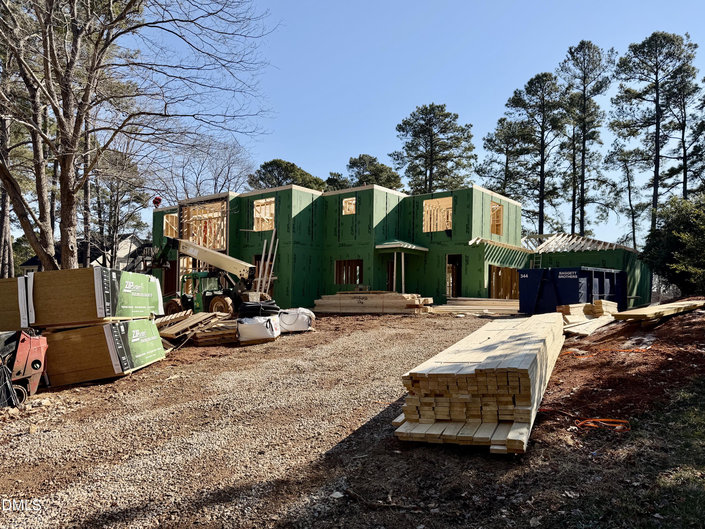 7136 North Ridge Drive