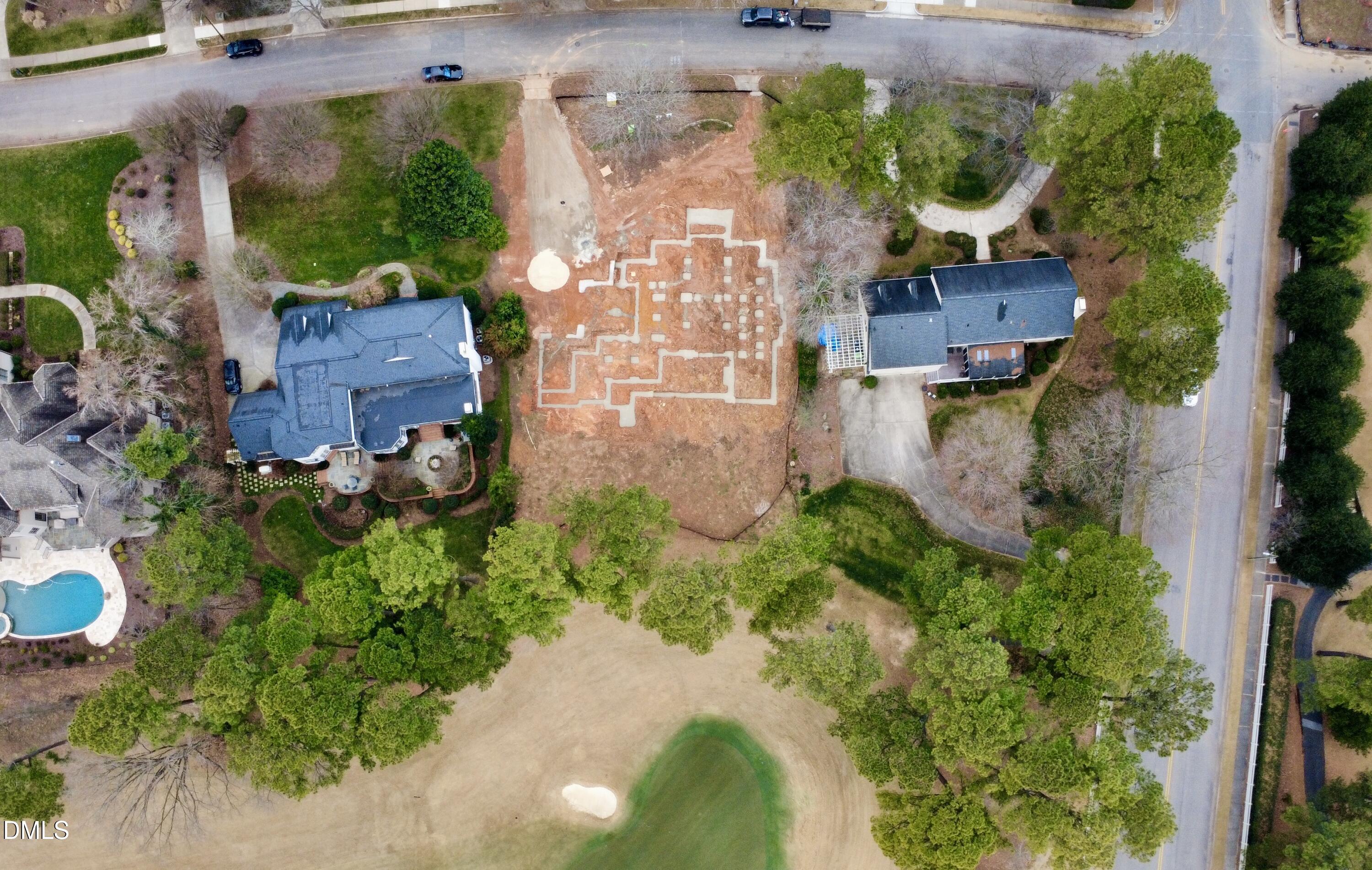 7136 North Ridge Drive