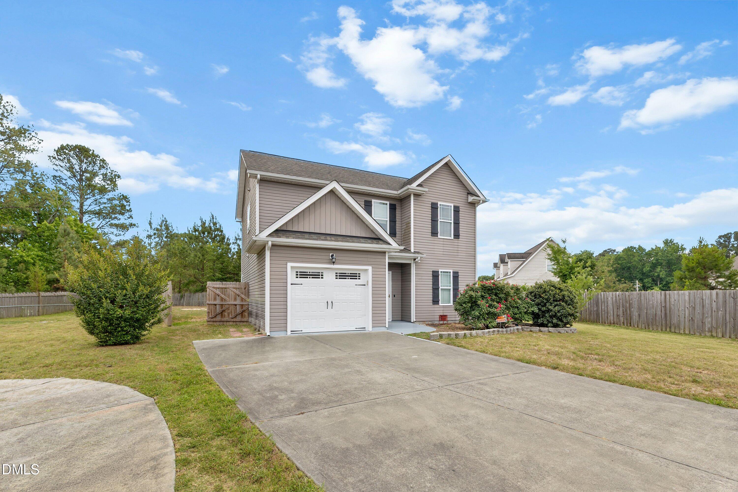 1518 Apple Blossom Circle