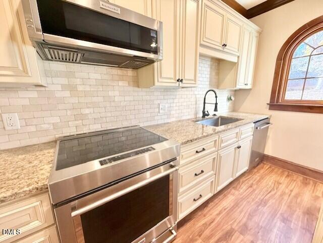 6844 Gloucester Road