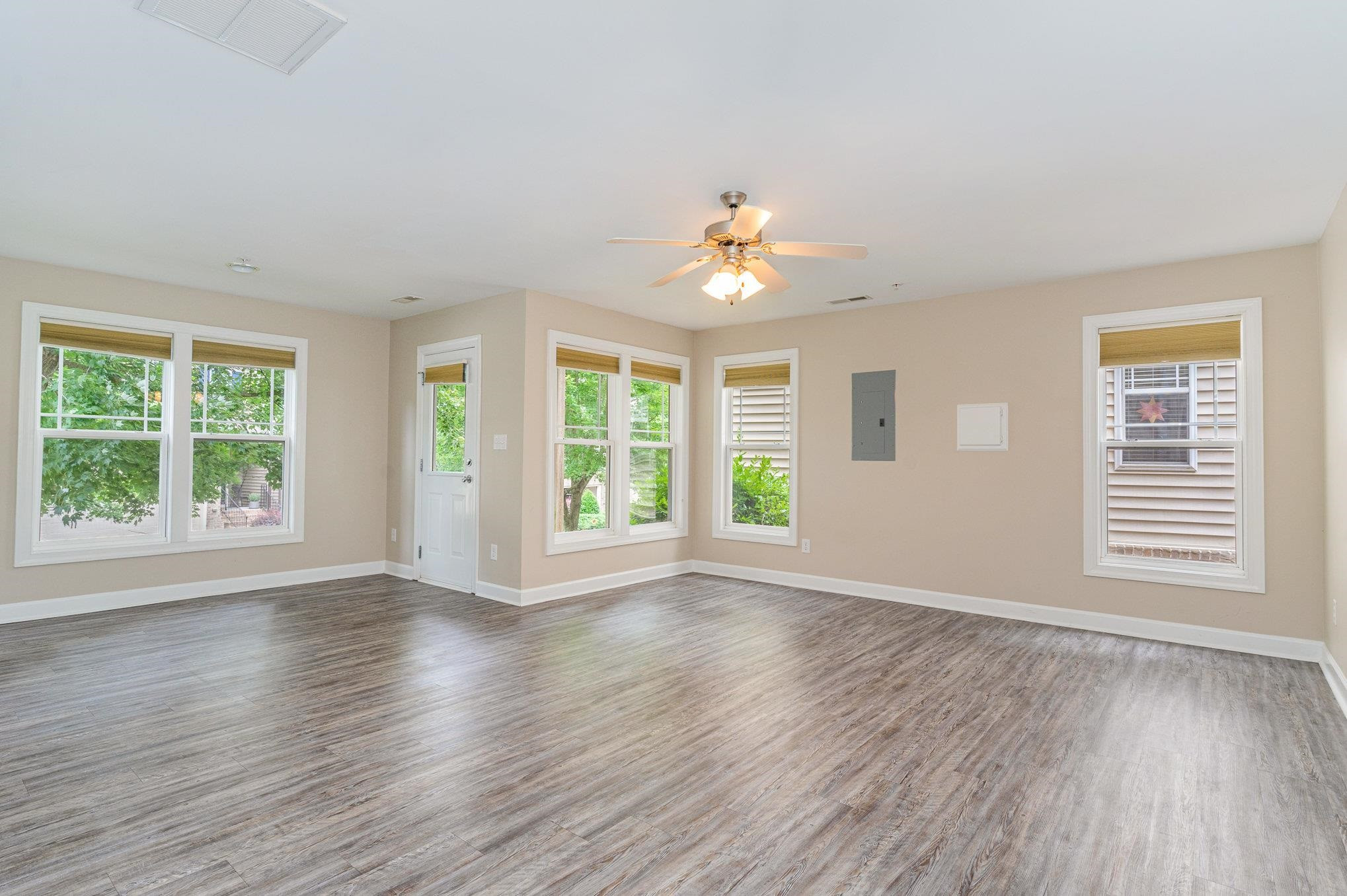 Photo 9 of 32 of 114 Primrose Lane townhome