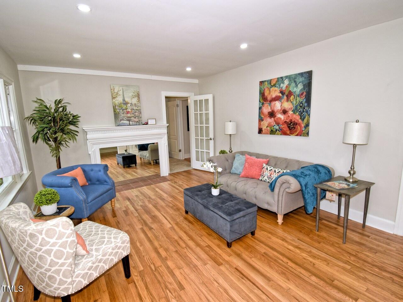 906 Perry Road