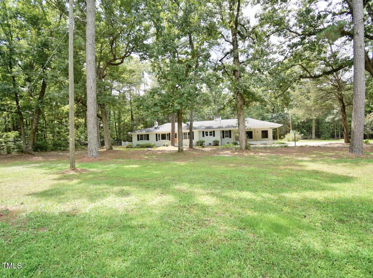 906 Perry Road