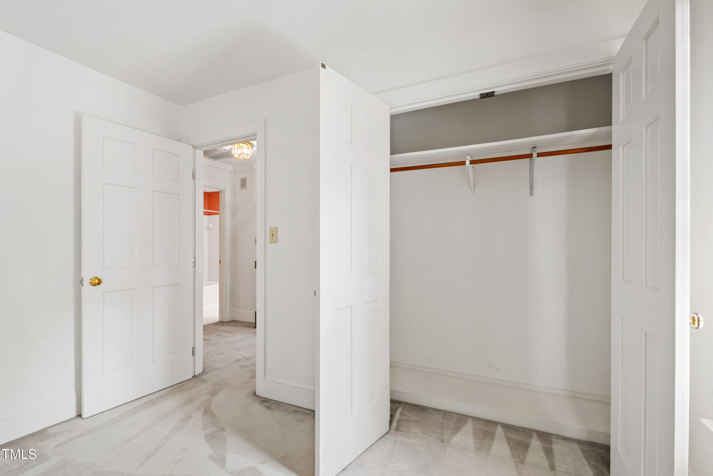 Raleigh, North Carolina 27612, United States, 4 Bedrooms Bedrooms, ,4 BathroomsBathrooms,Residential,Active,109105