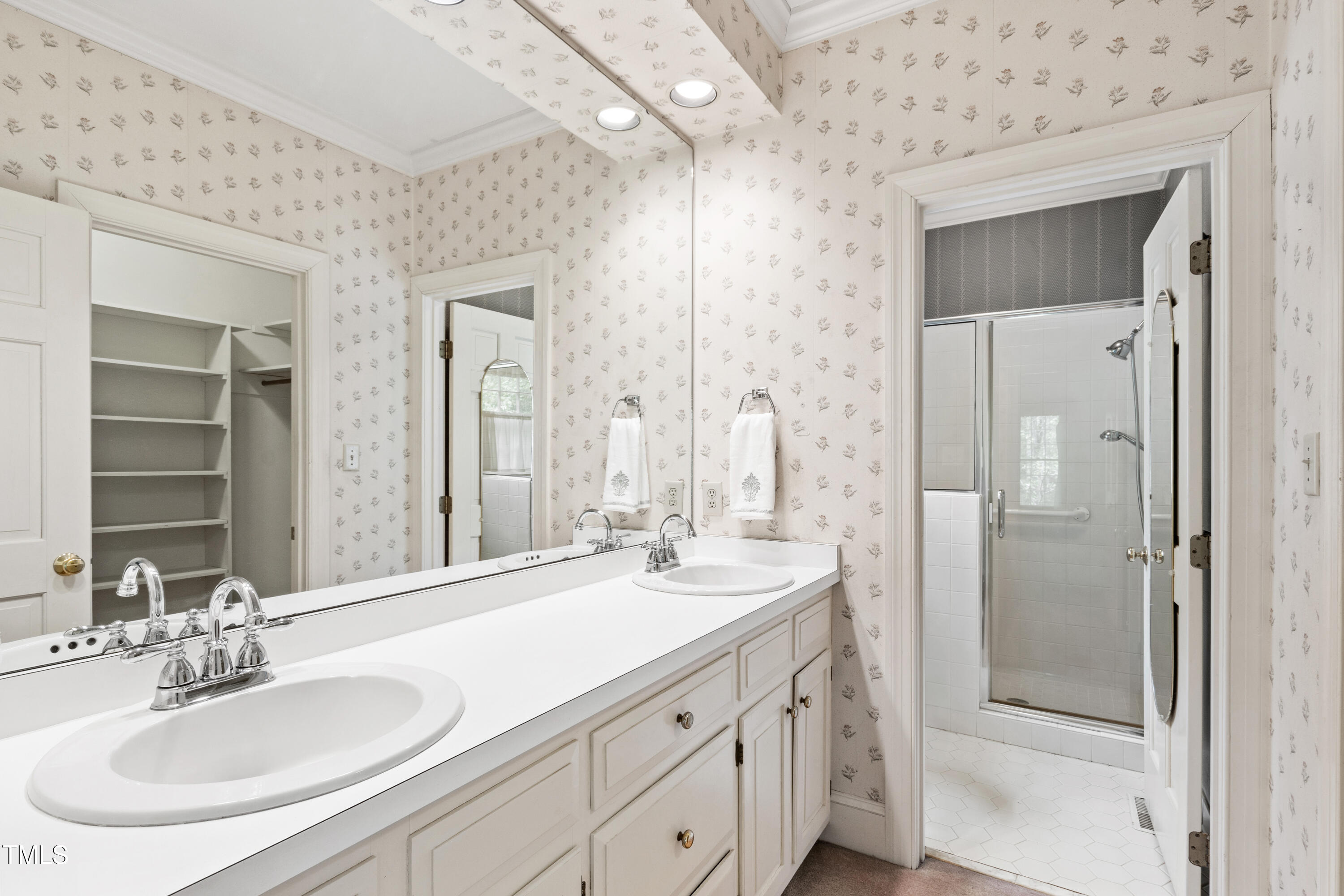 Raleigh, North Carolina 27612, United States, 4 Bedrooms Bedrooms, ,4 BathroomsBathrooms,Residential,Active,109105