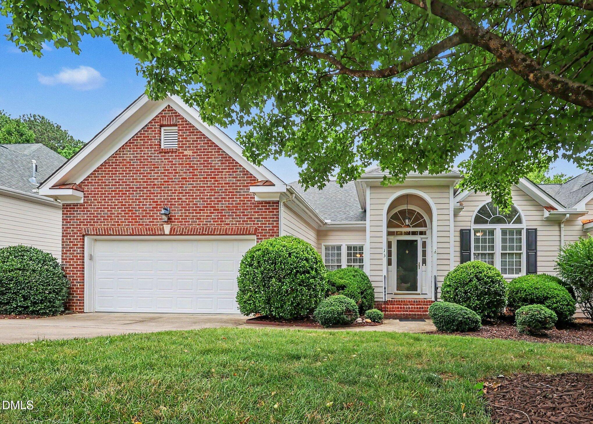 13 York Woods Place