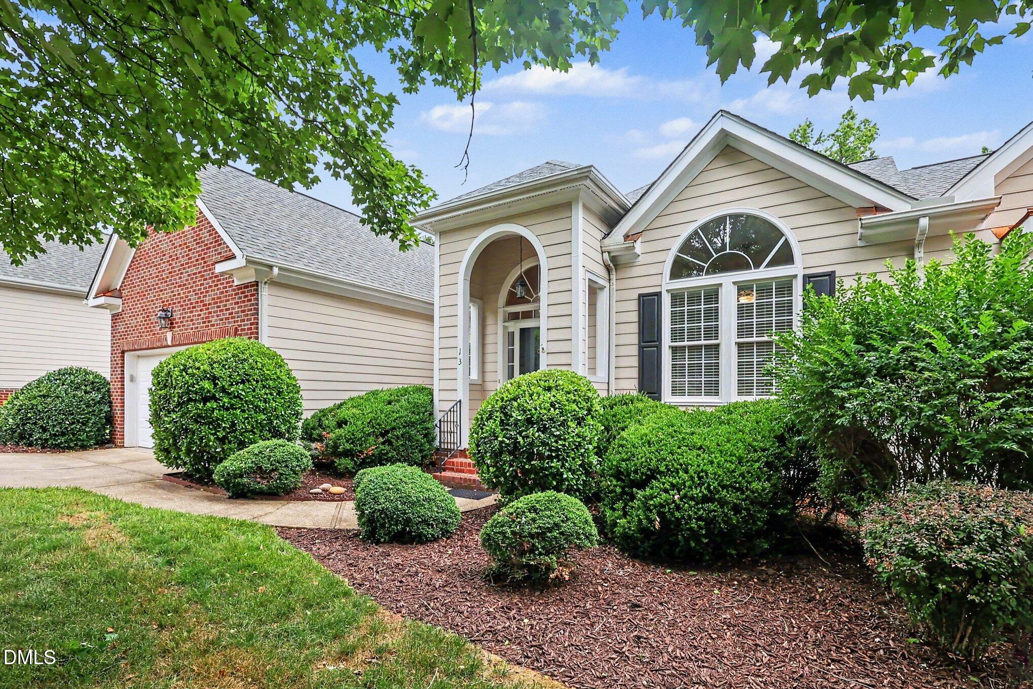 13 York Woods Place