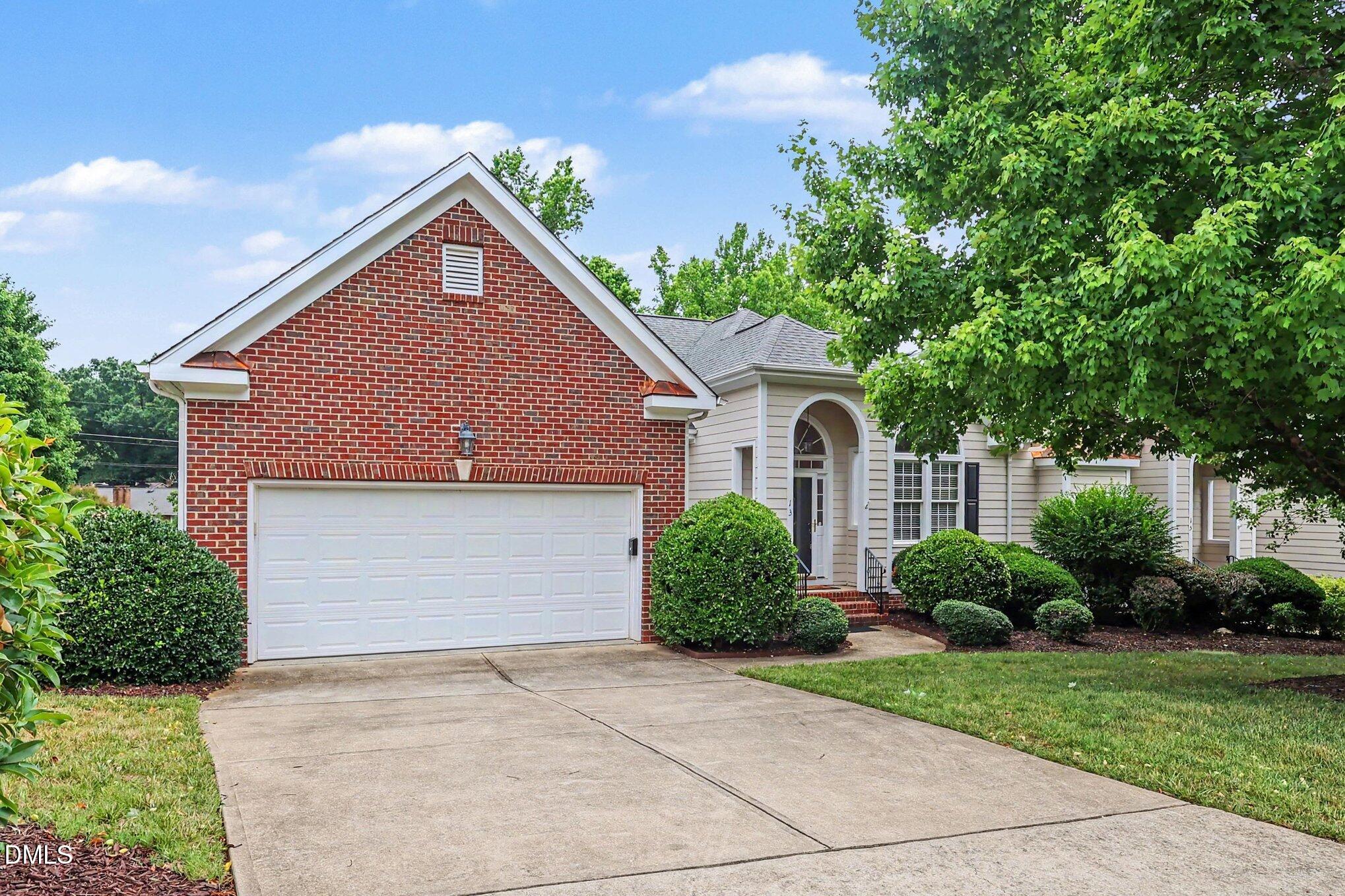 13 York Woods Place
