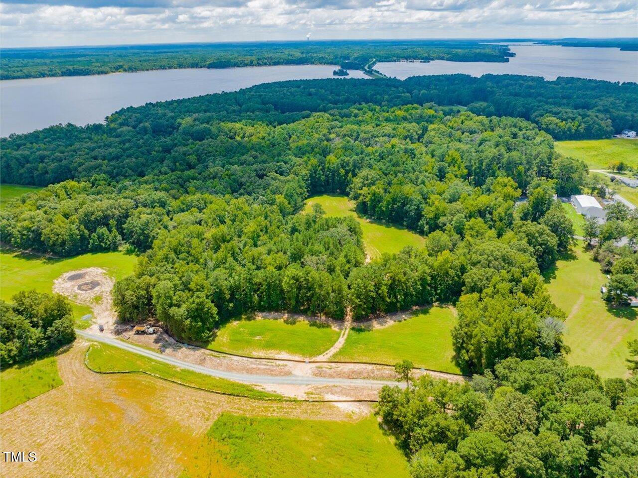 138 Lakeside Drive
