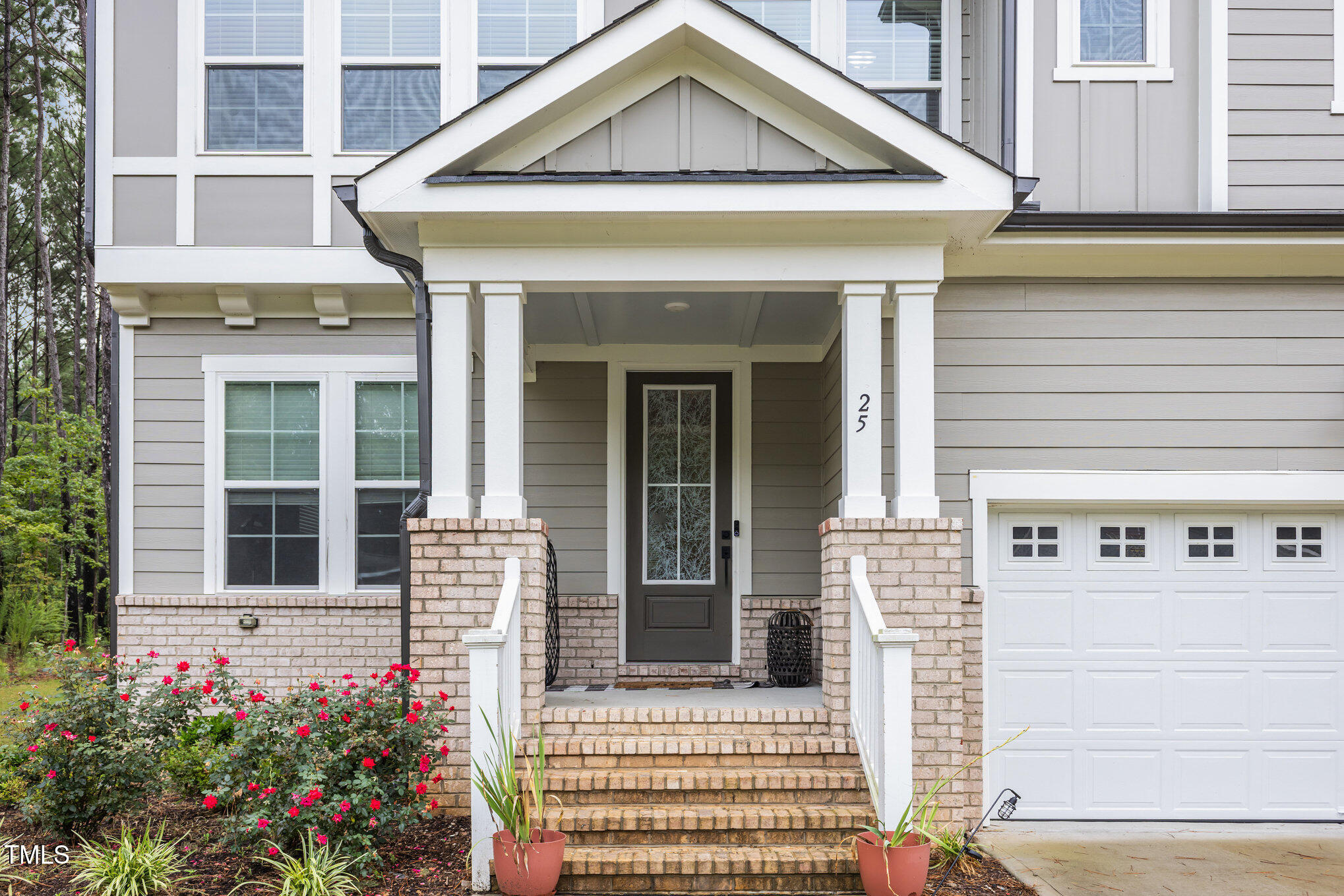 25 Cackling Way