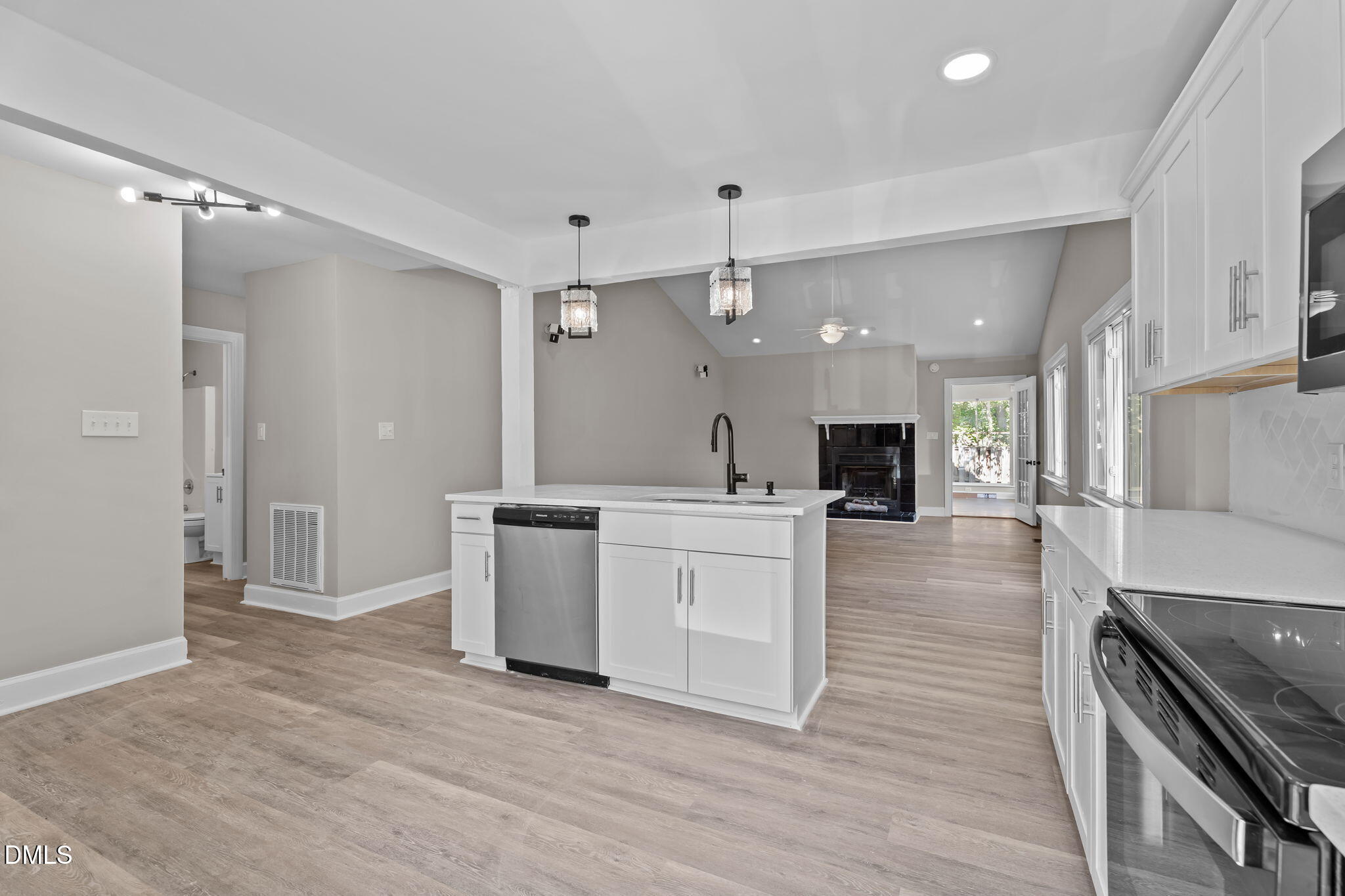 3513 Providence Lane NW