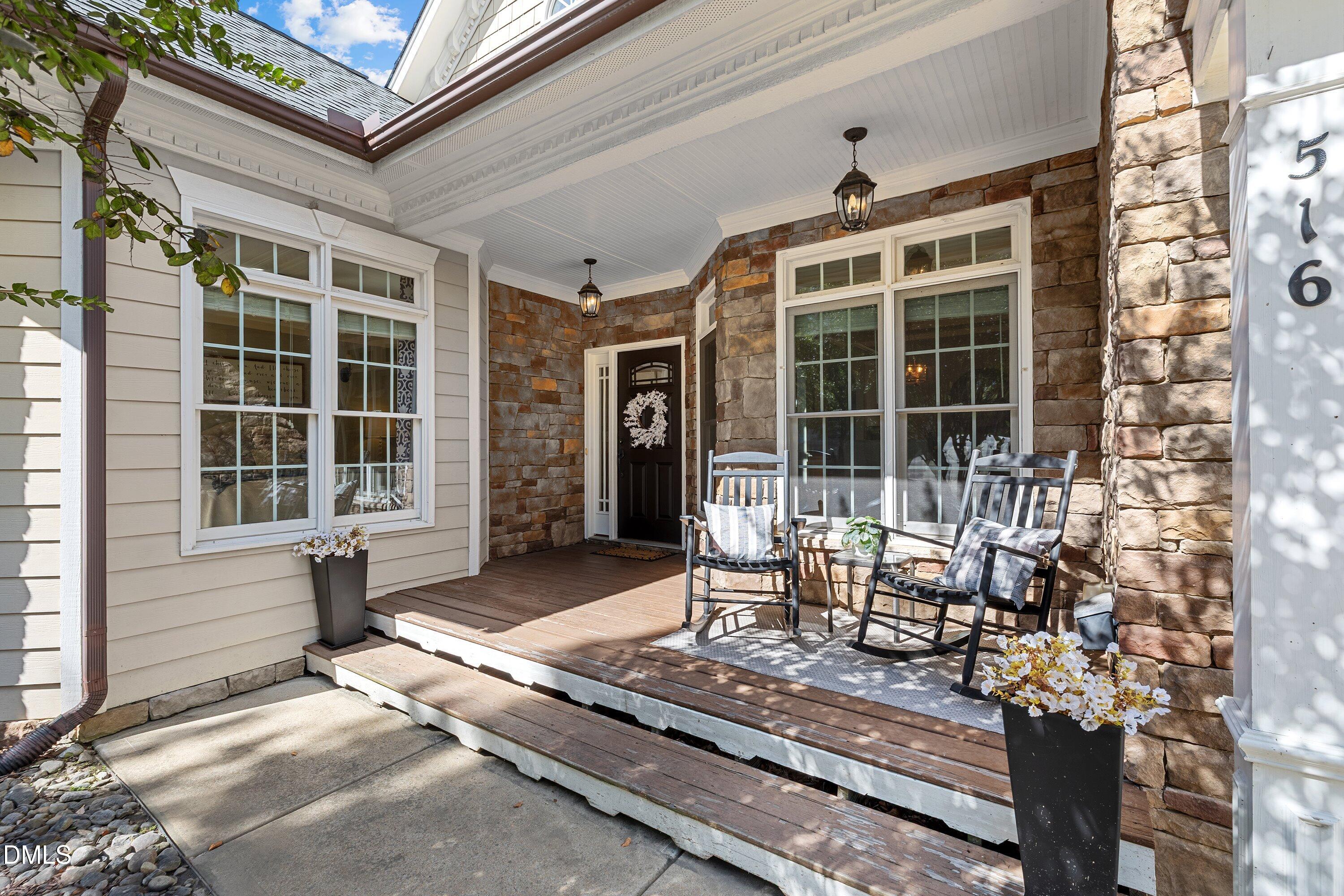 516 Clifton Blue Street