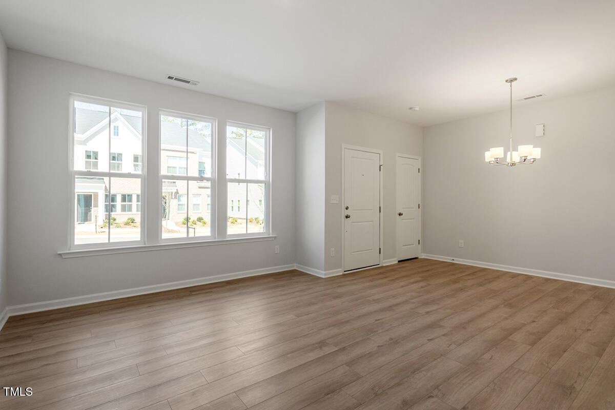 255 Chesapeake Commons Street 90