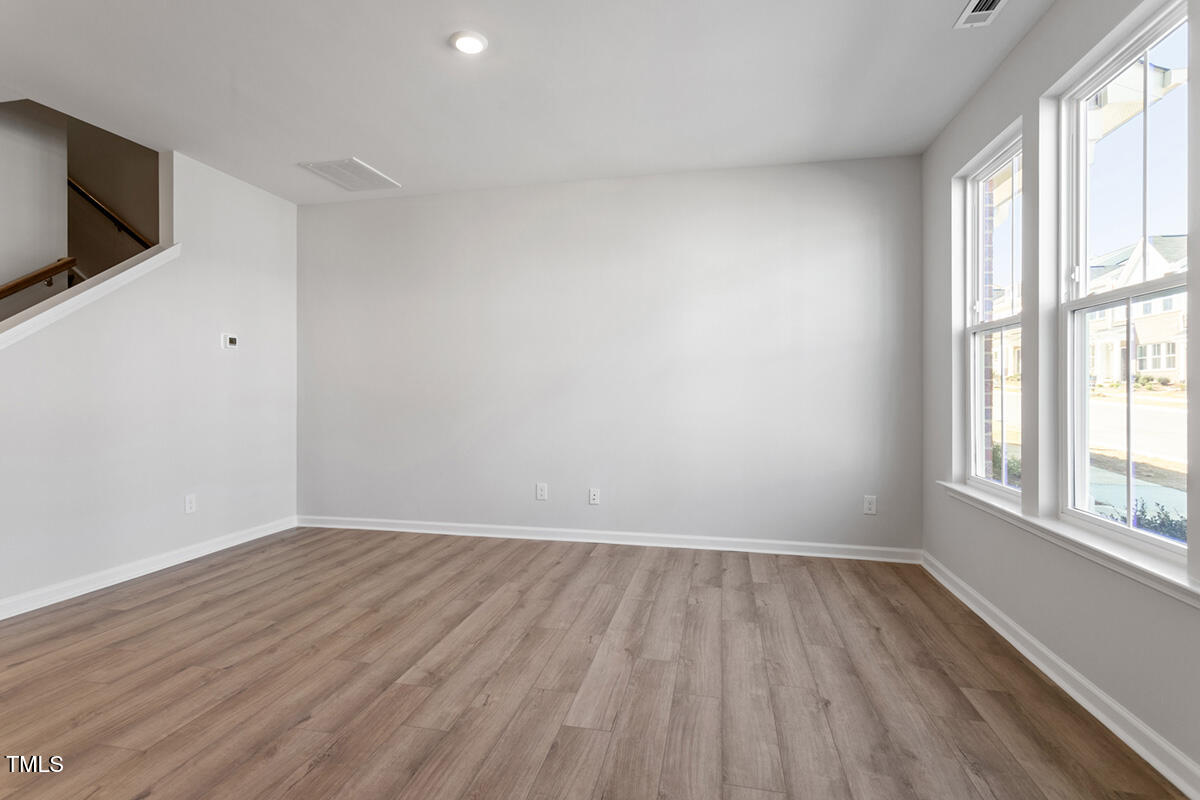 255 Chesapeake Commons Street 90