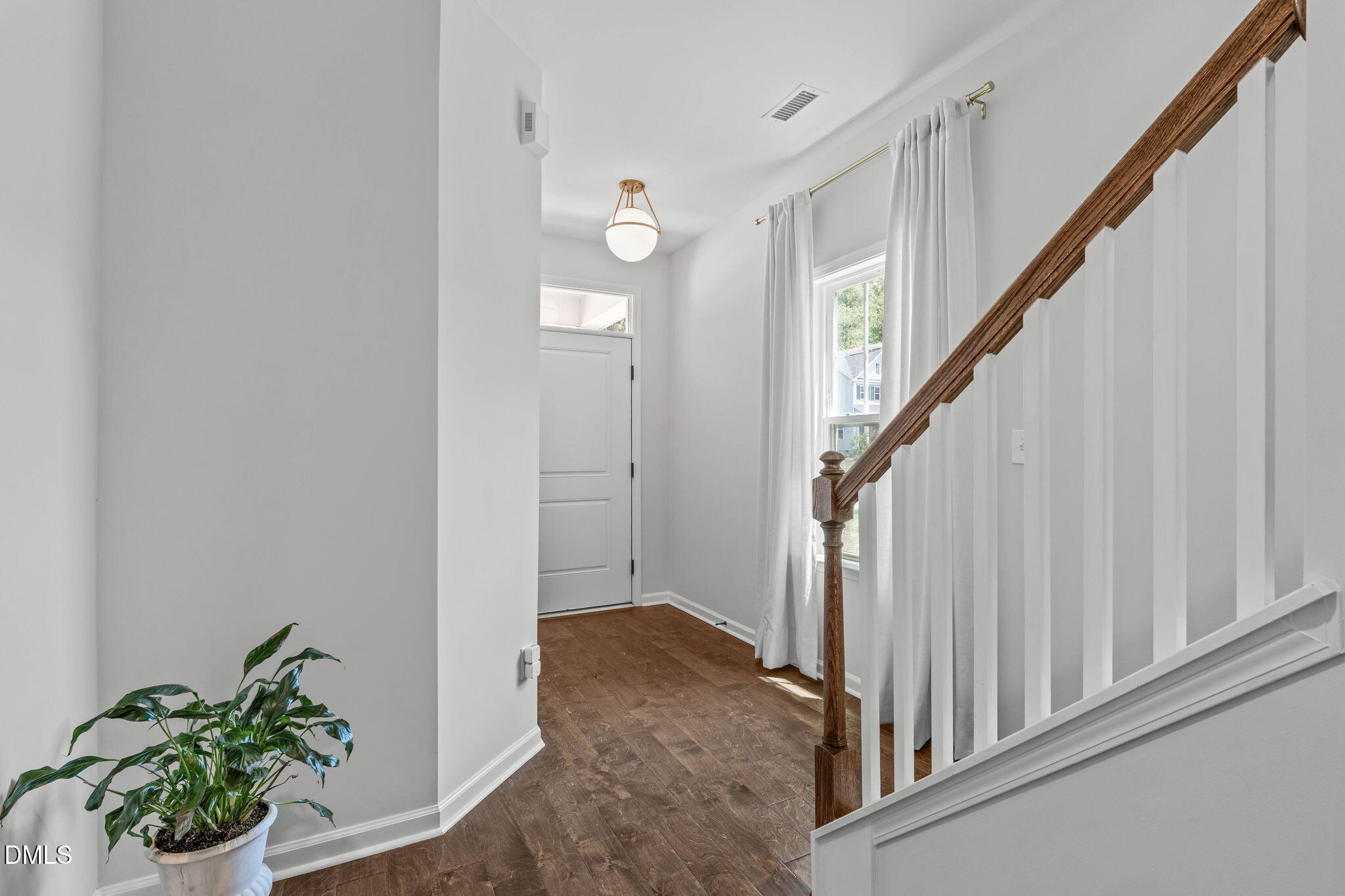 2215 Magnolia Tree Lane