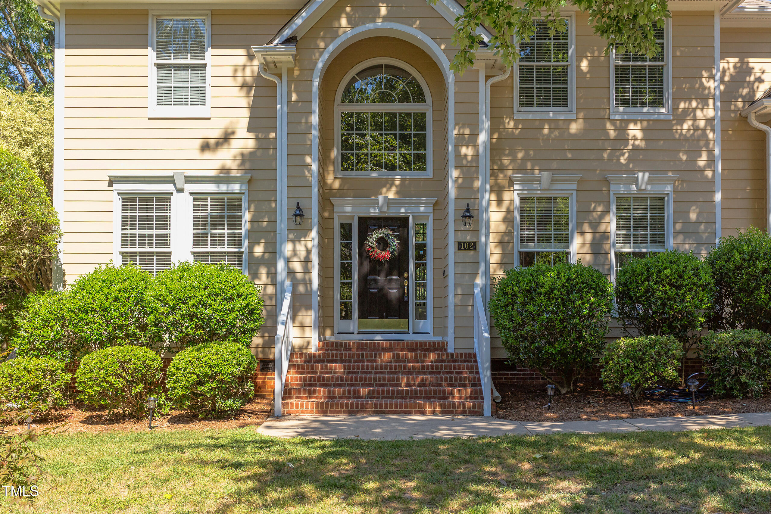 102 Shadow Ridge Place