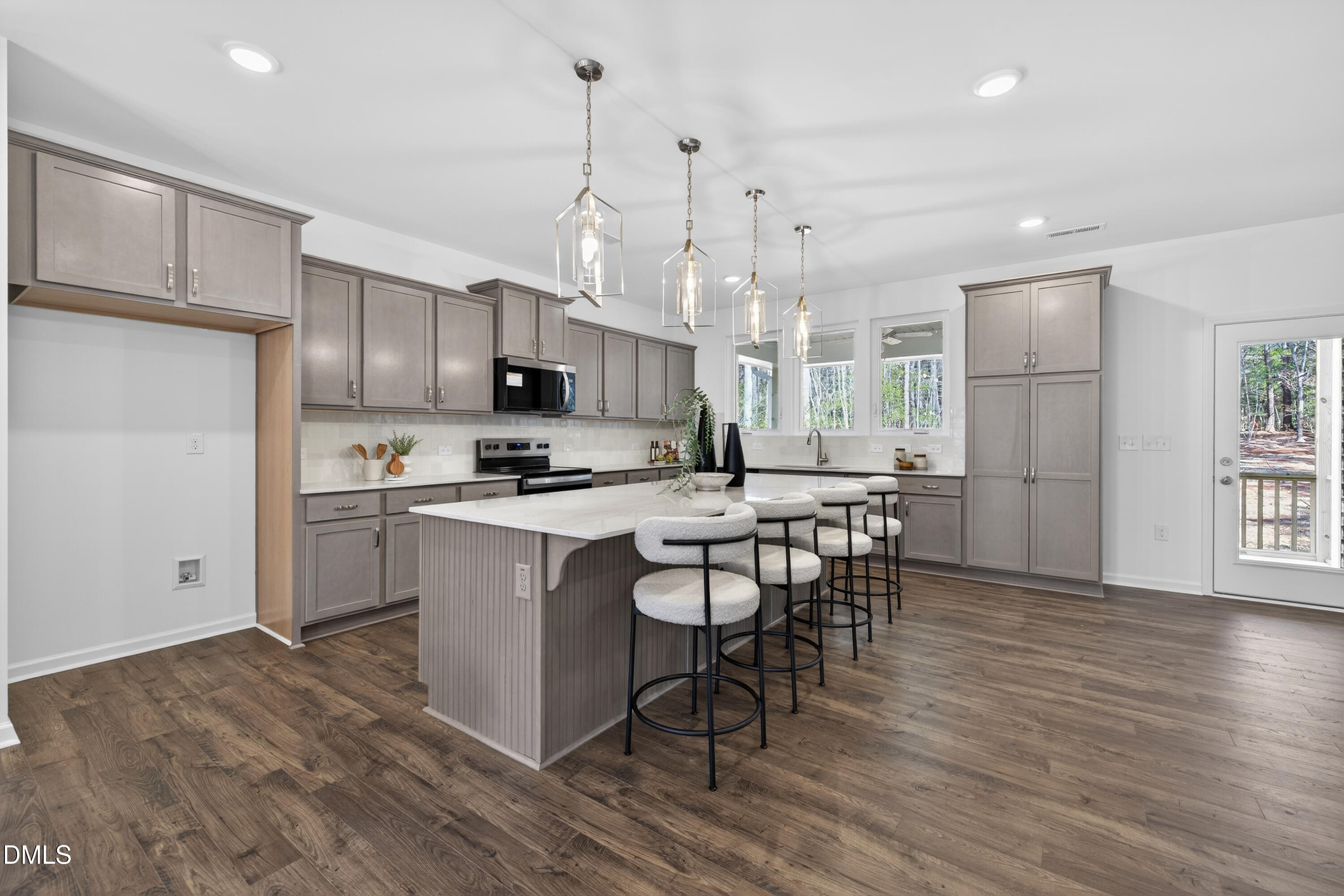 104 White Horse Drive 2962