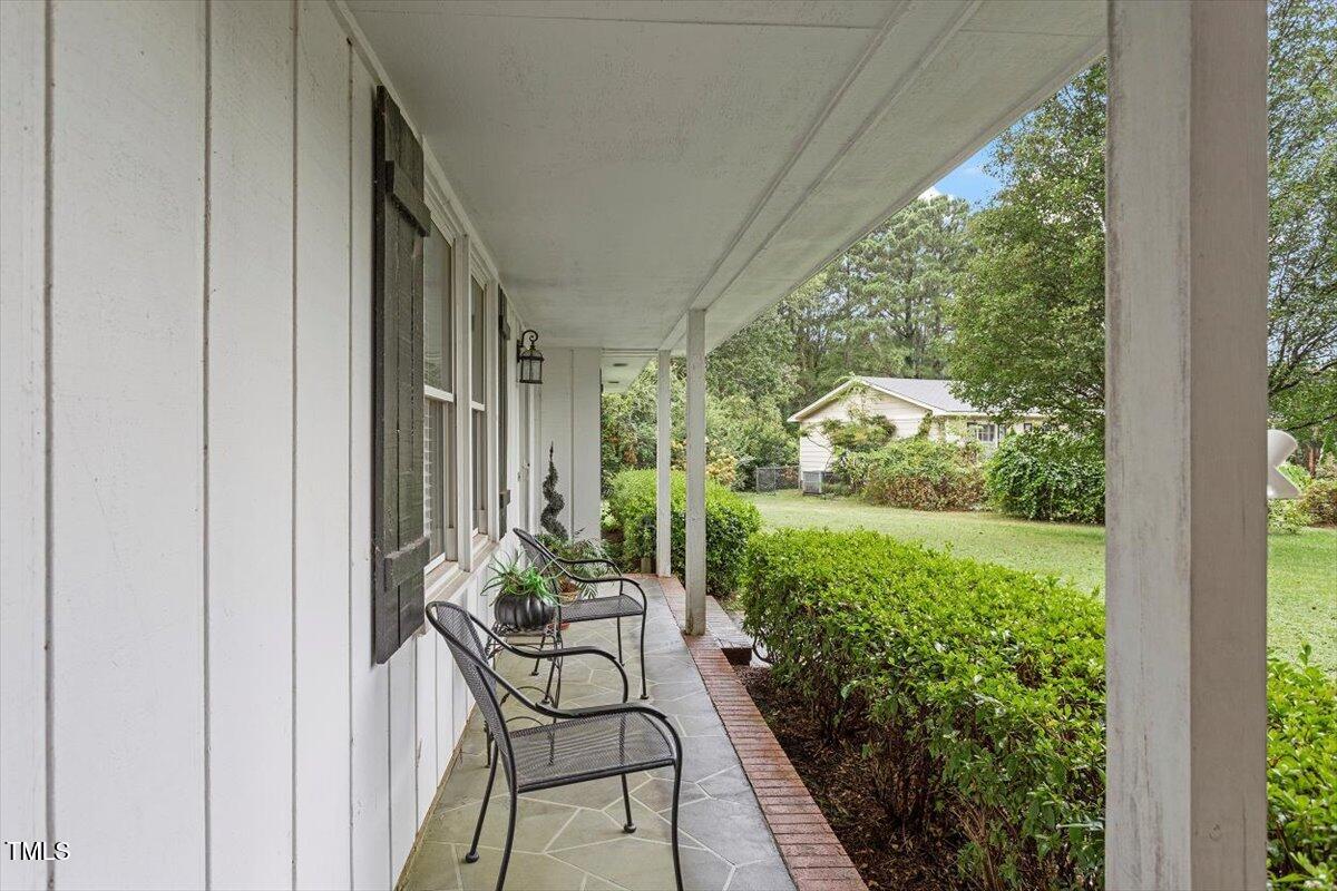613 Devon Place