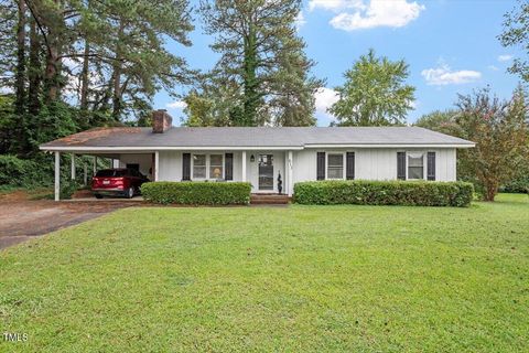 613 Devon Place Zebulon NC 27597
