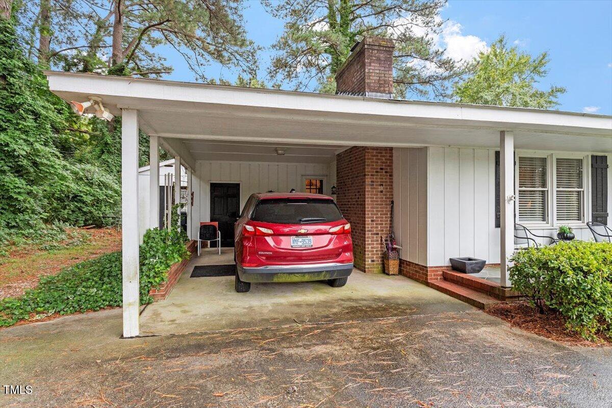 613 Devon Place