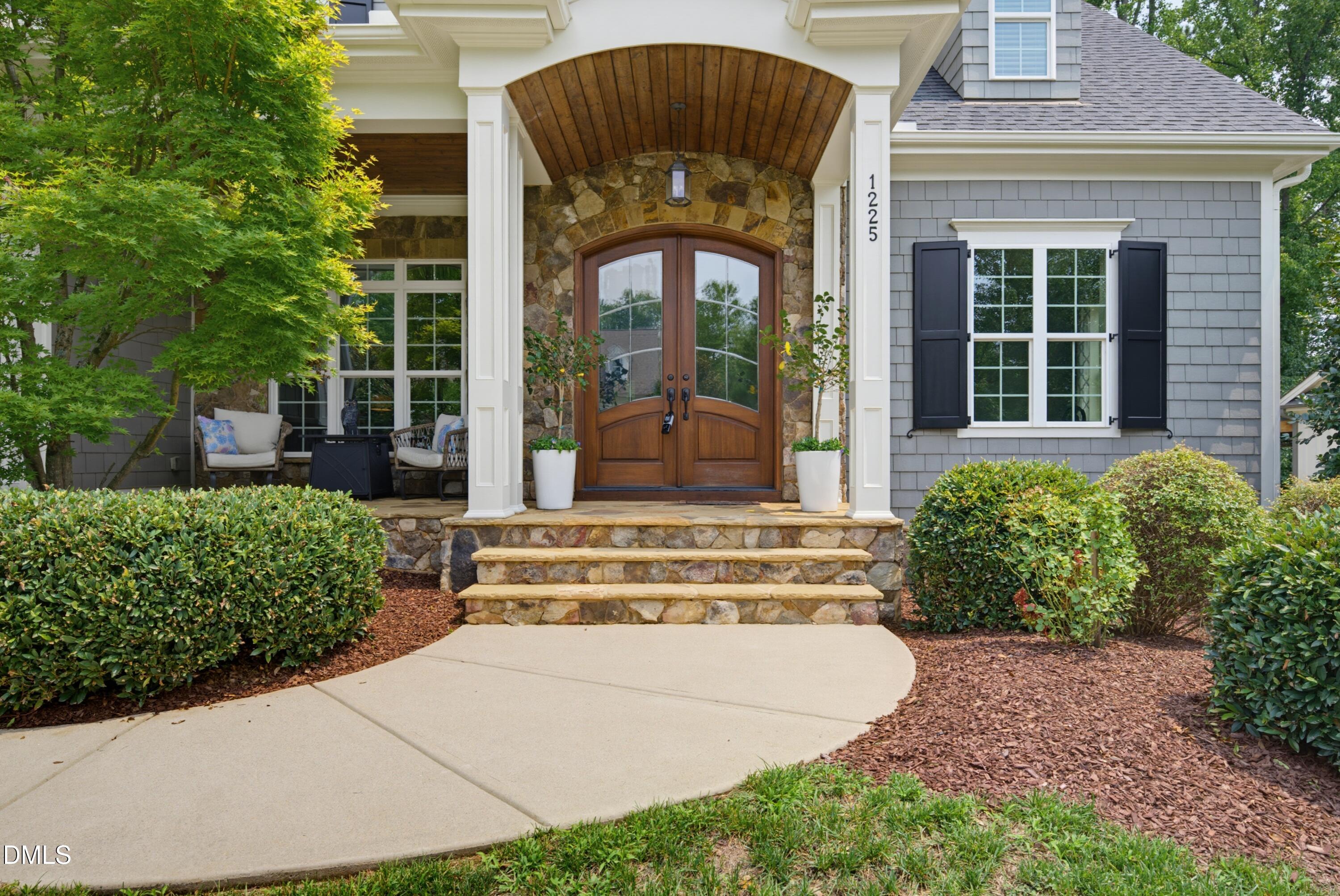 1225 Reservoir View Lane