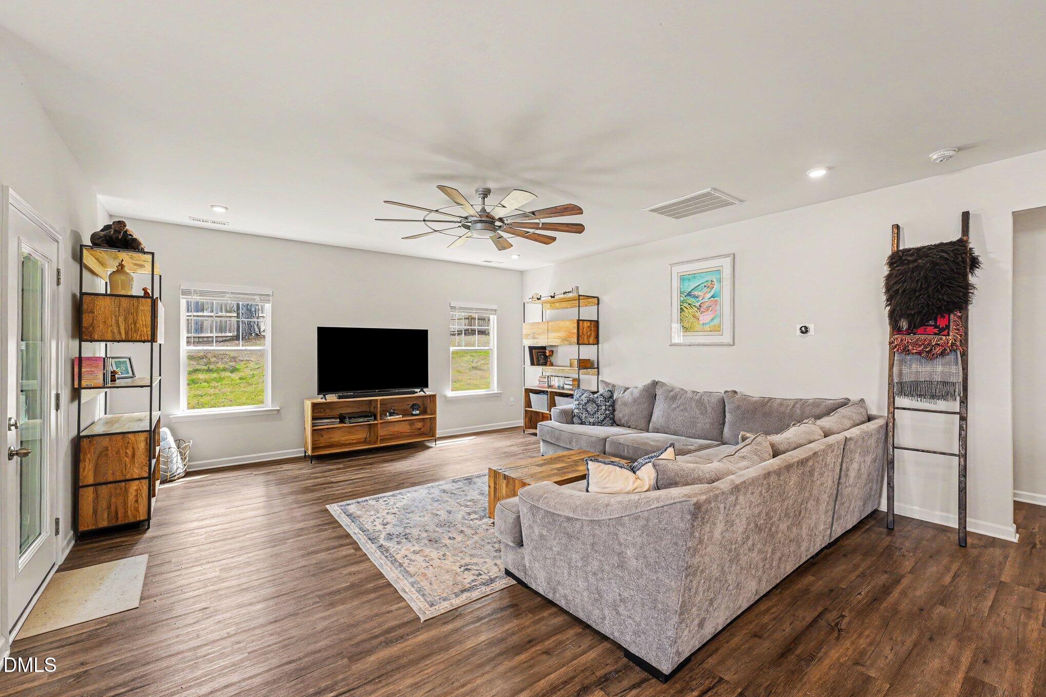 5077 Pioneer Drive