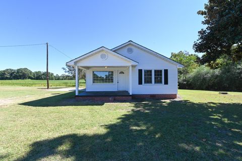 Single Family Residence in Four Oaks NC 5905 US 701 Highway.jpg