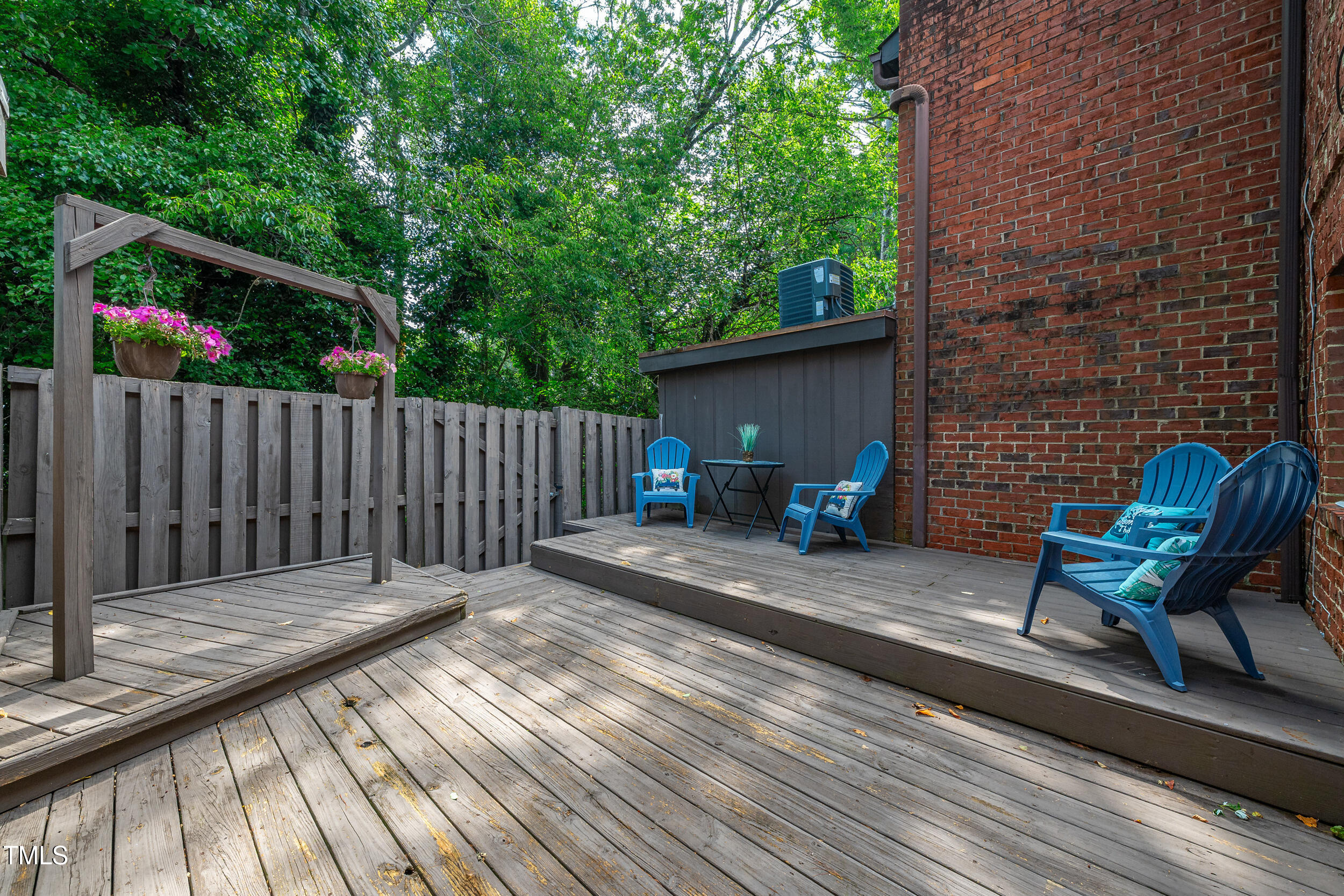1220 Manassas Court B