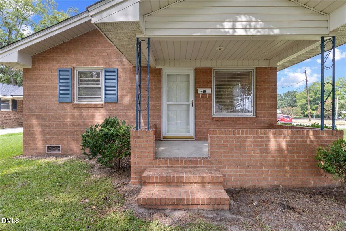 909 N Audubon Avenue
