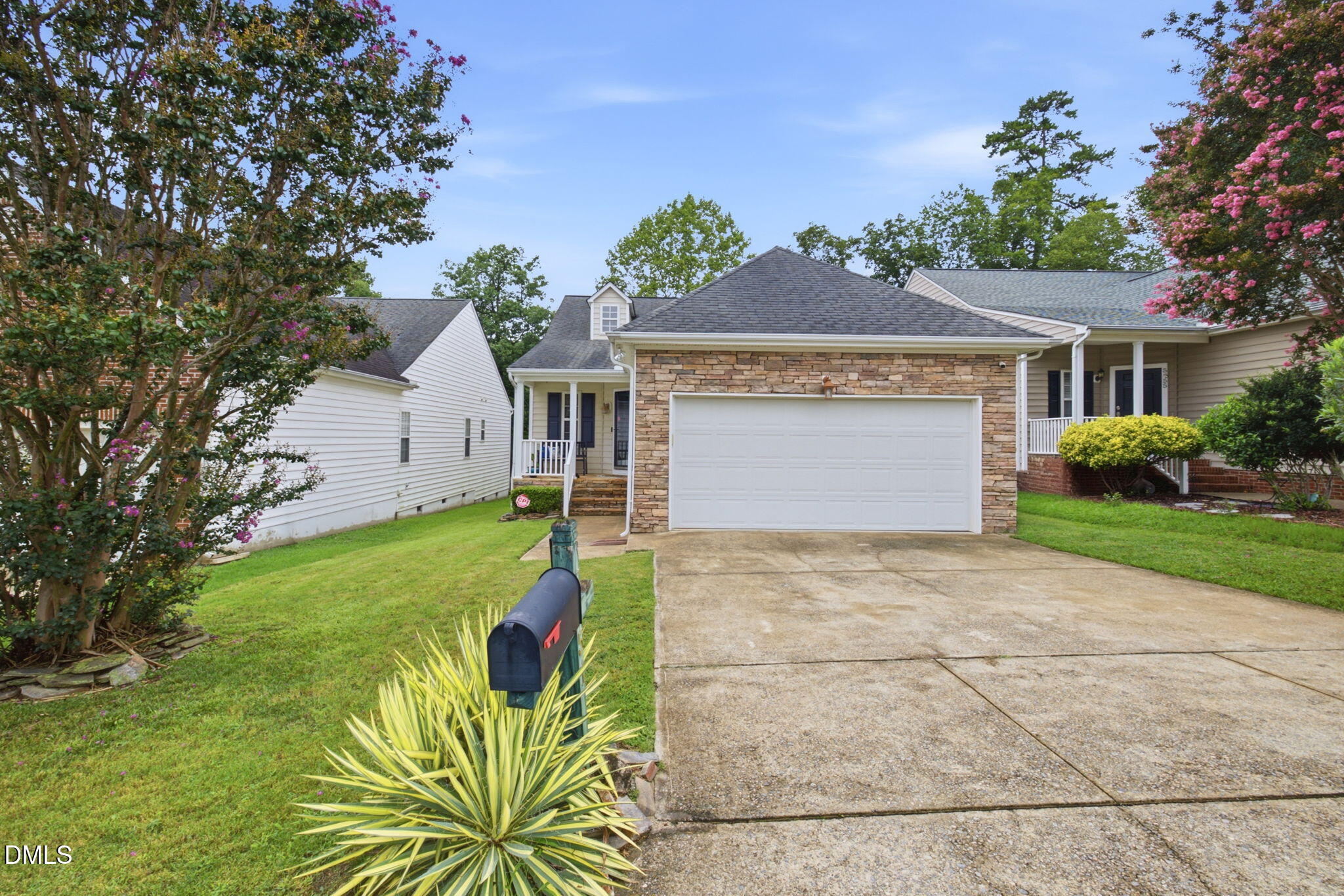 5351 Sahalee Way