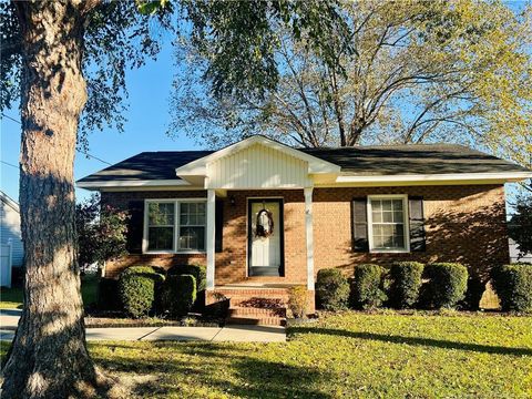 1303 E 9th Street Lumberton NC 28358