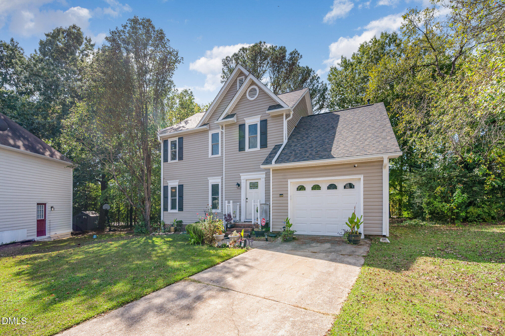 821 White Daisies Court