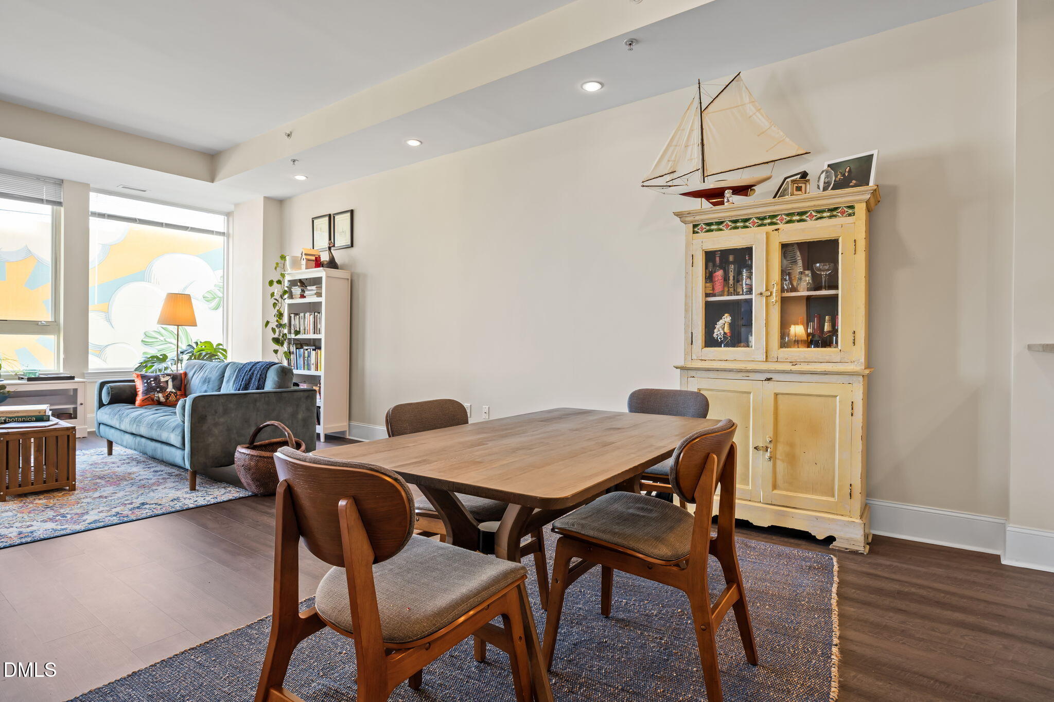 400 W North Street 718