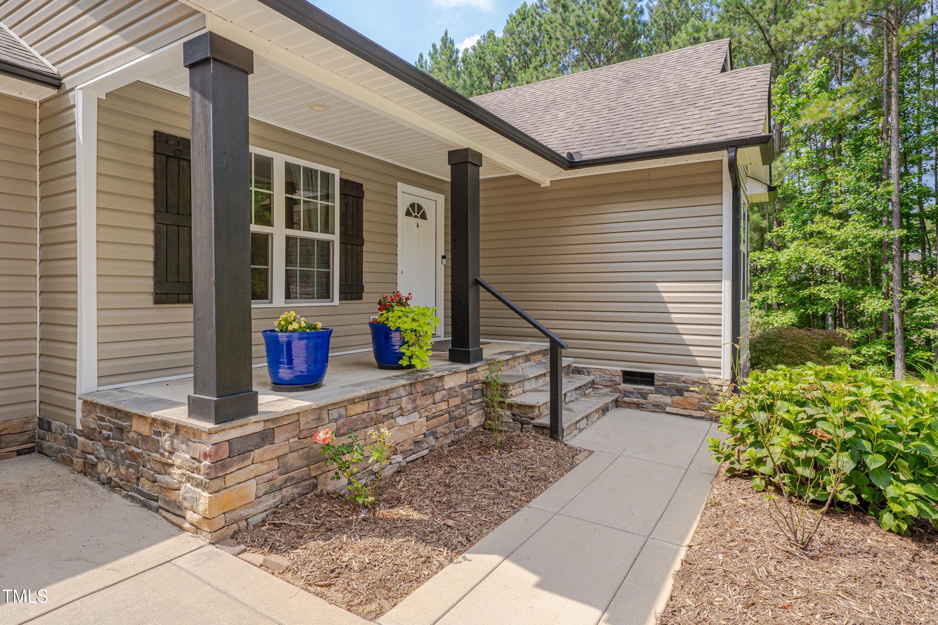 1210 Bayview Court