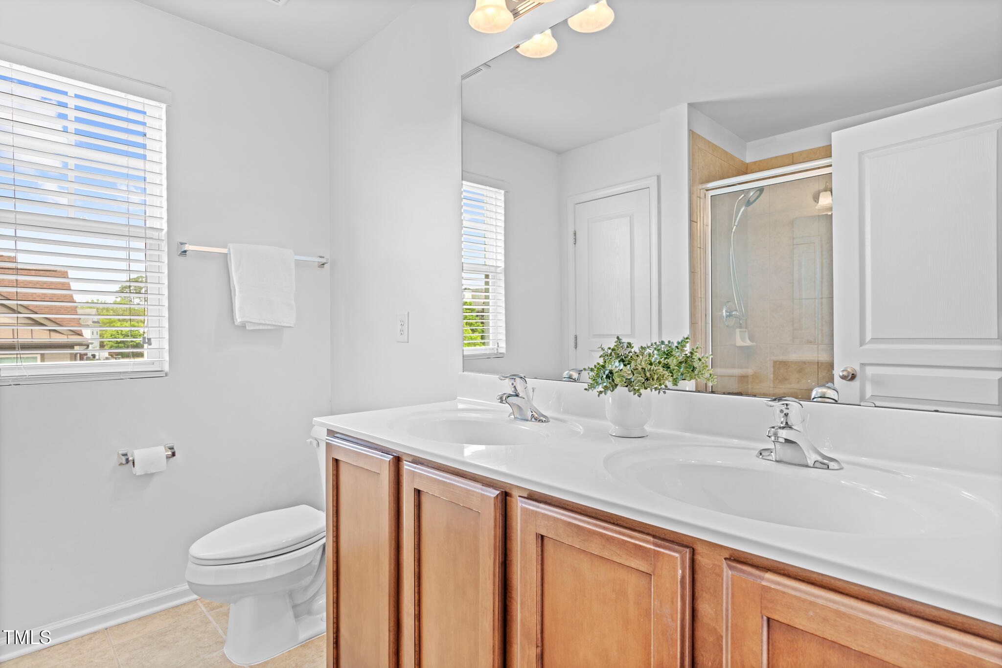 Raleigh, North Carolina 27617, United States, 3 Bedrooms Bedrooms, ,4 BathroomsBathrooms,Residential,Pending,114746