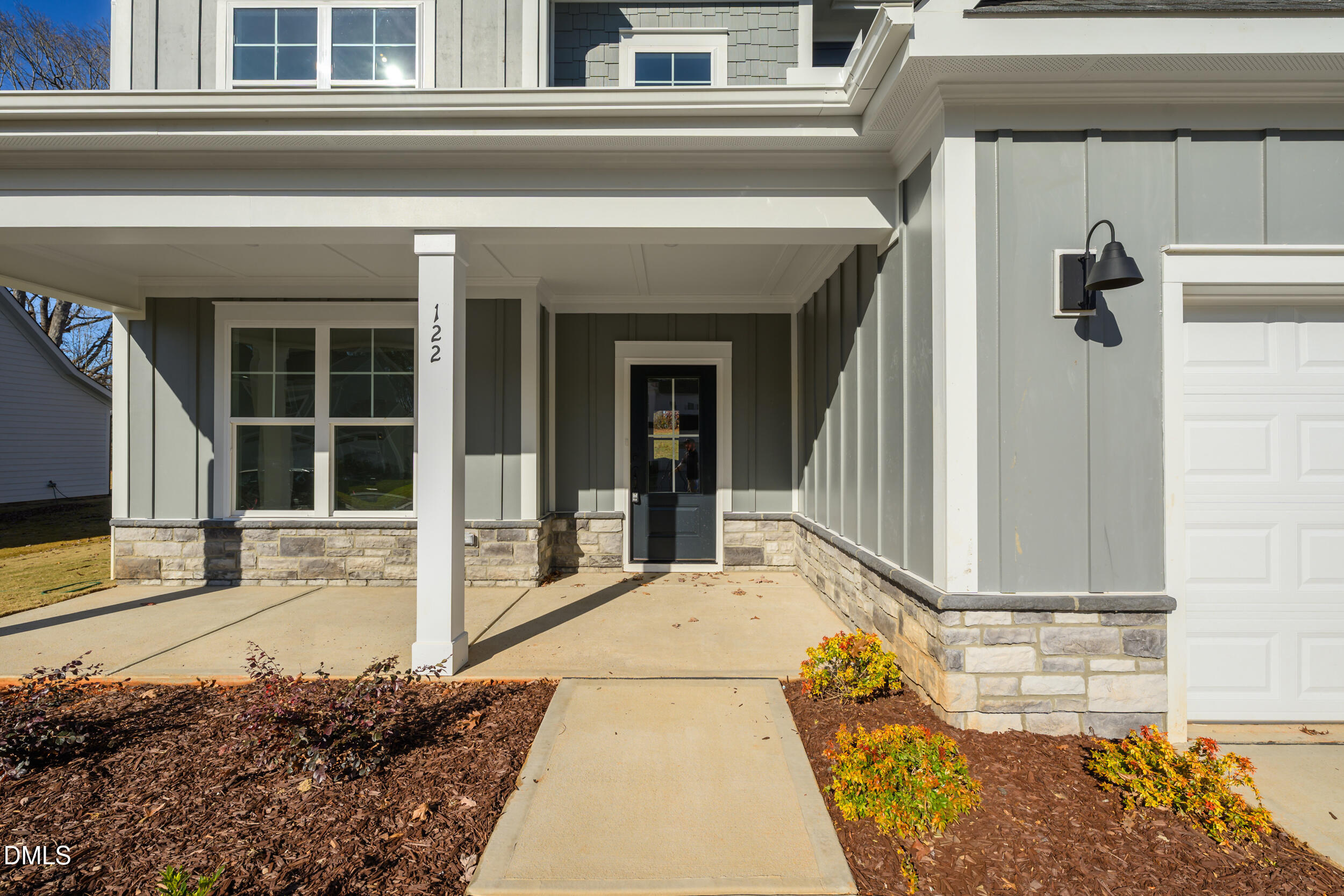 122 W Fountainhead Lane