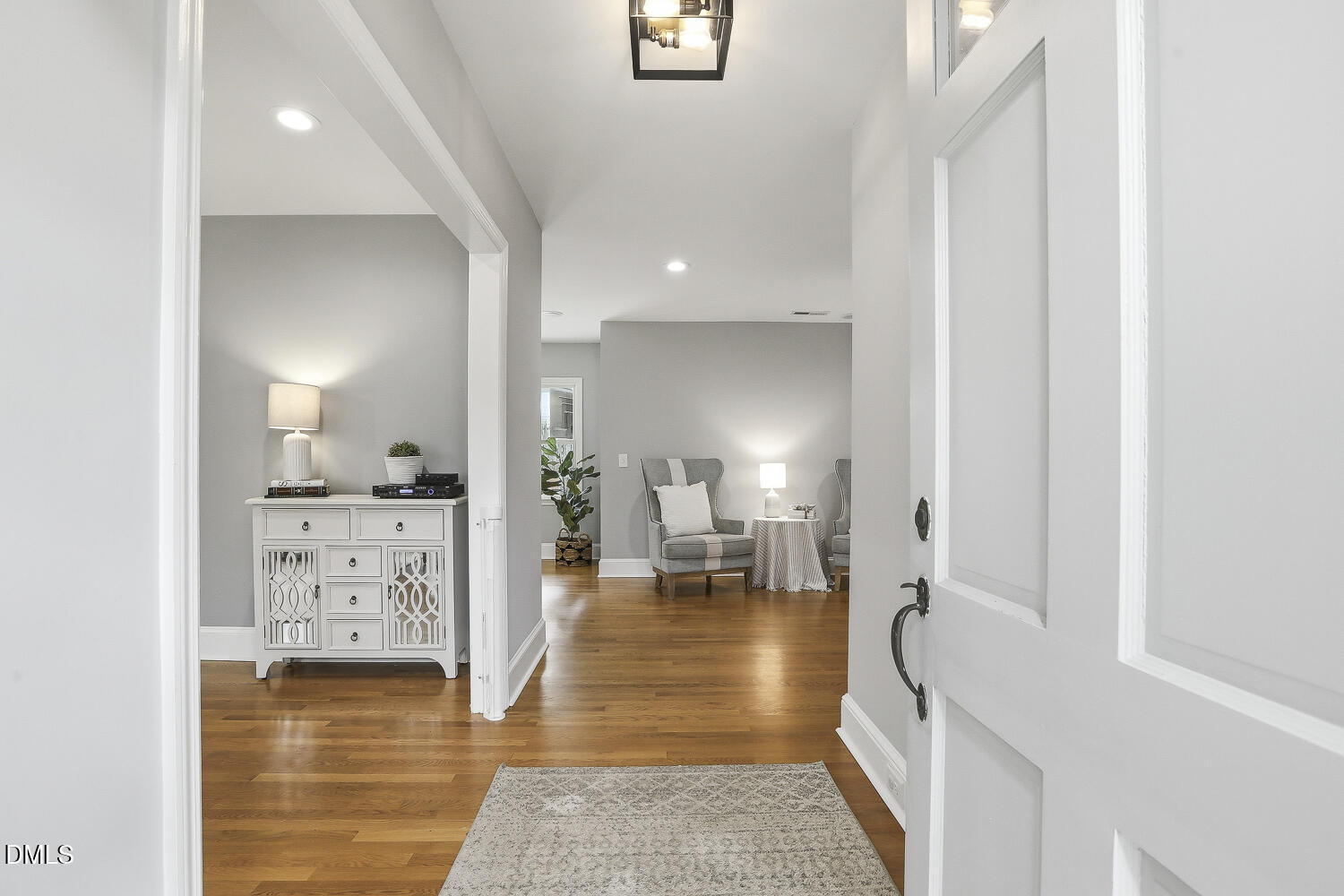 100 W Lakeside Drive