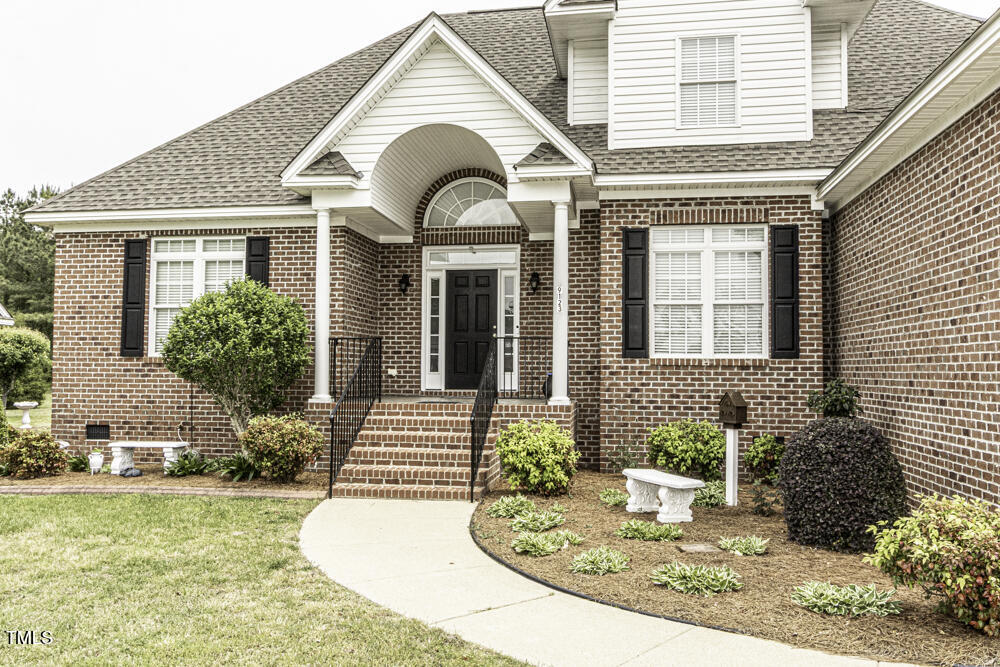 9123 Thomas Road