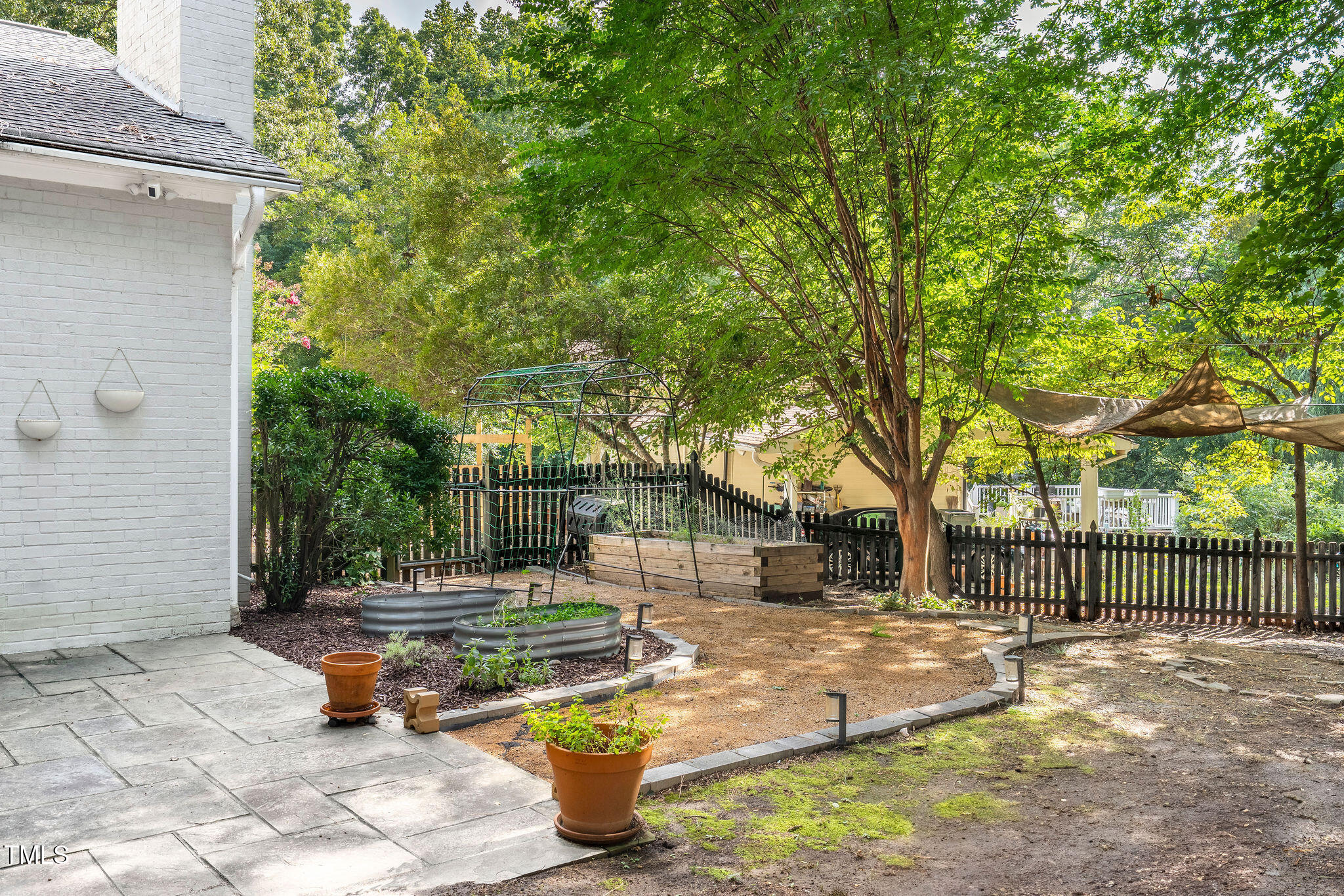 4508 Leaf Court