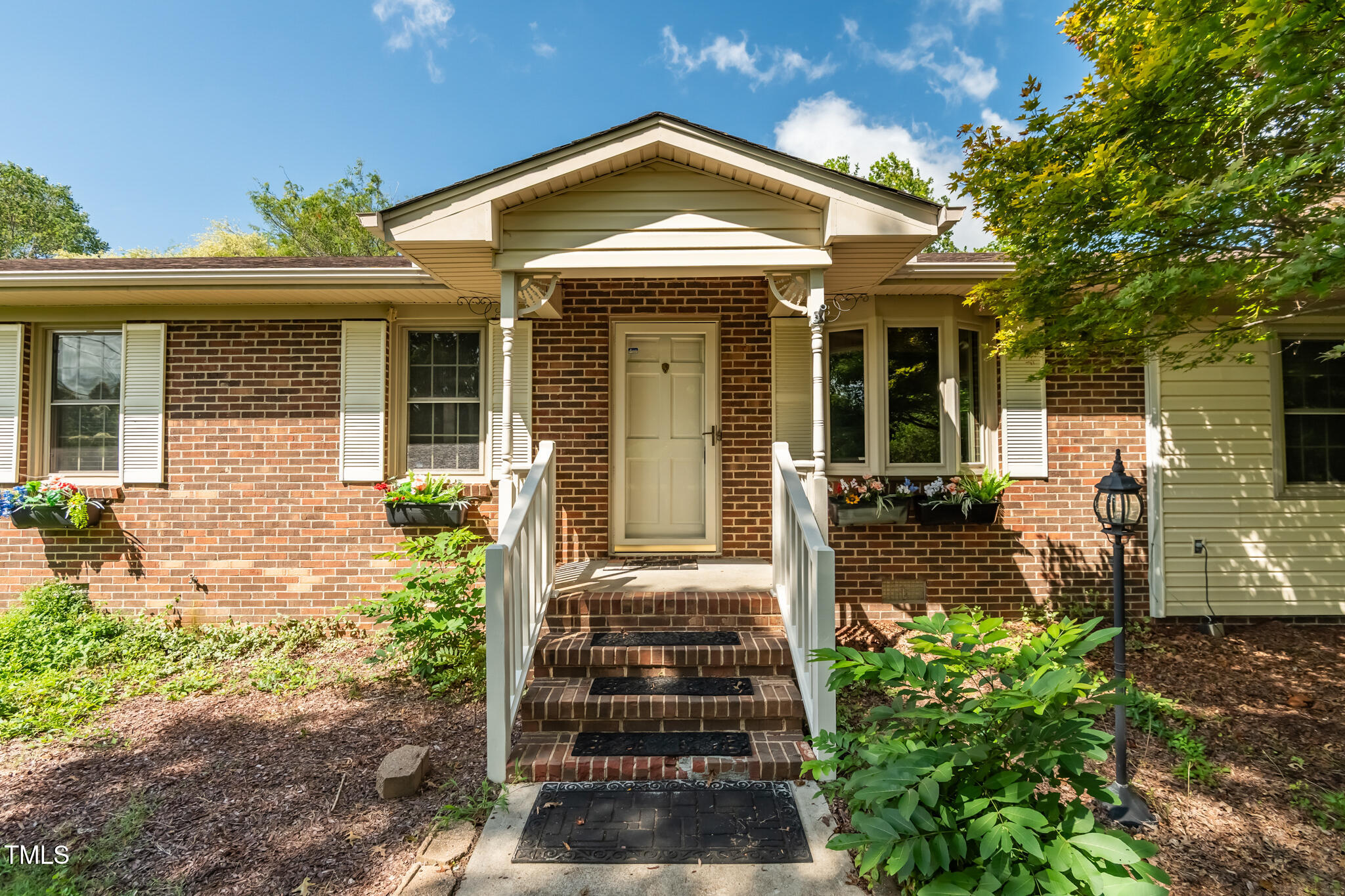 1006 Abbott Road