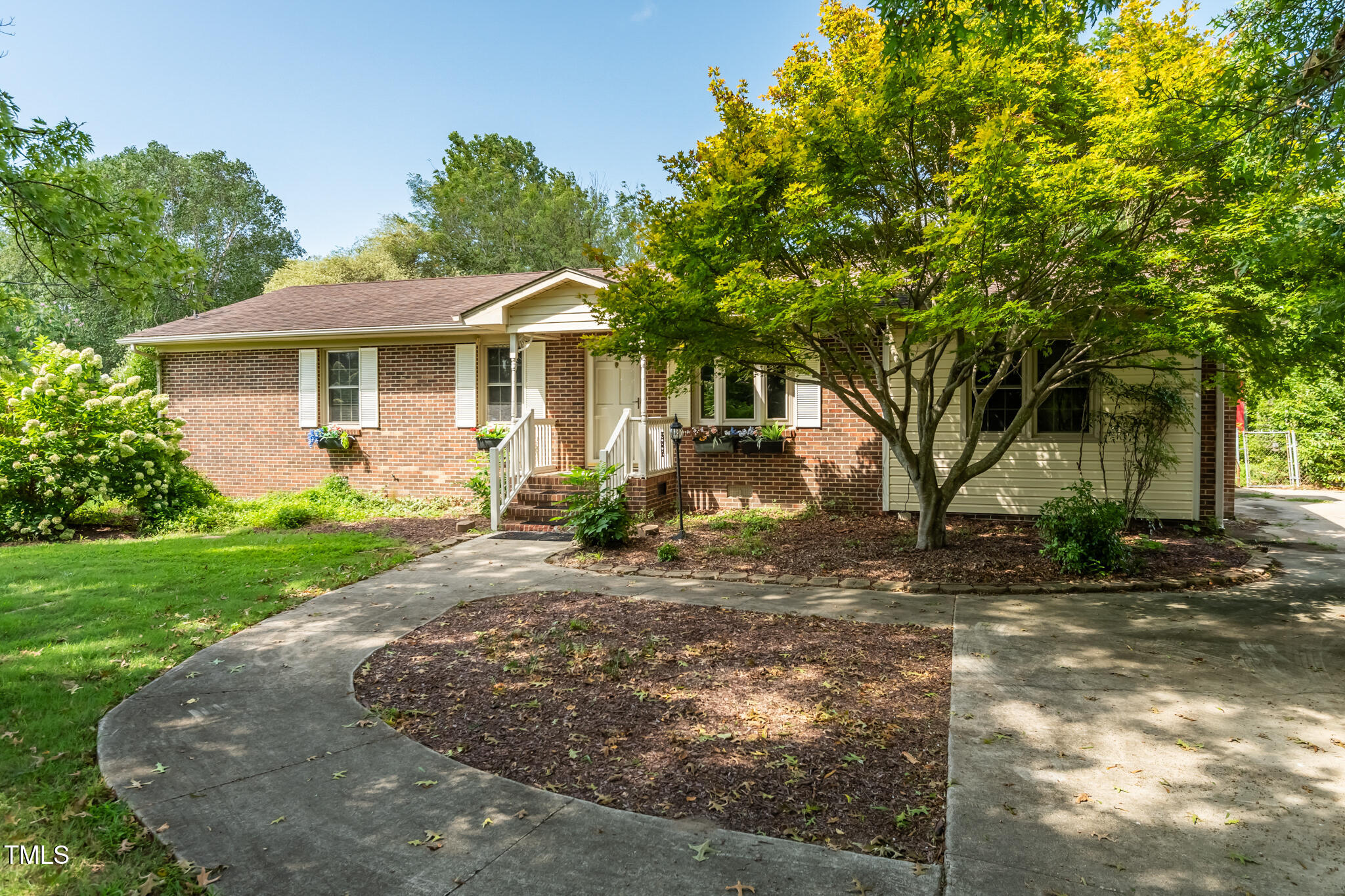 1006 Abbott Road