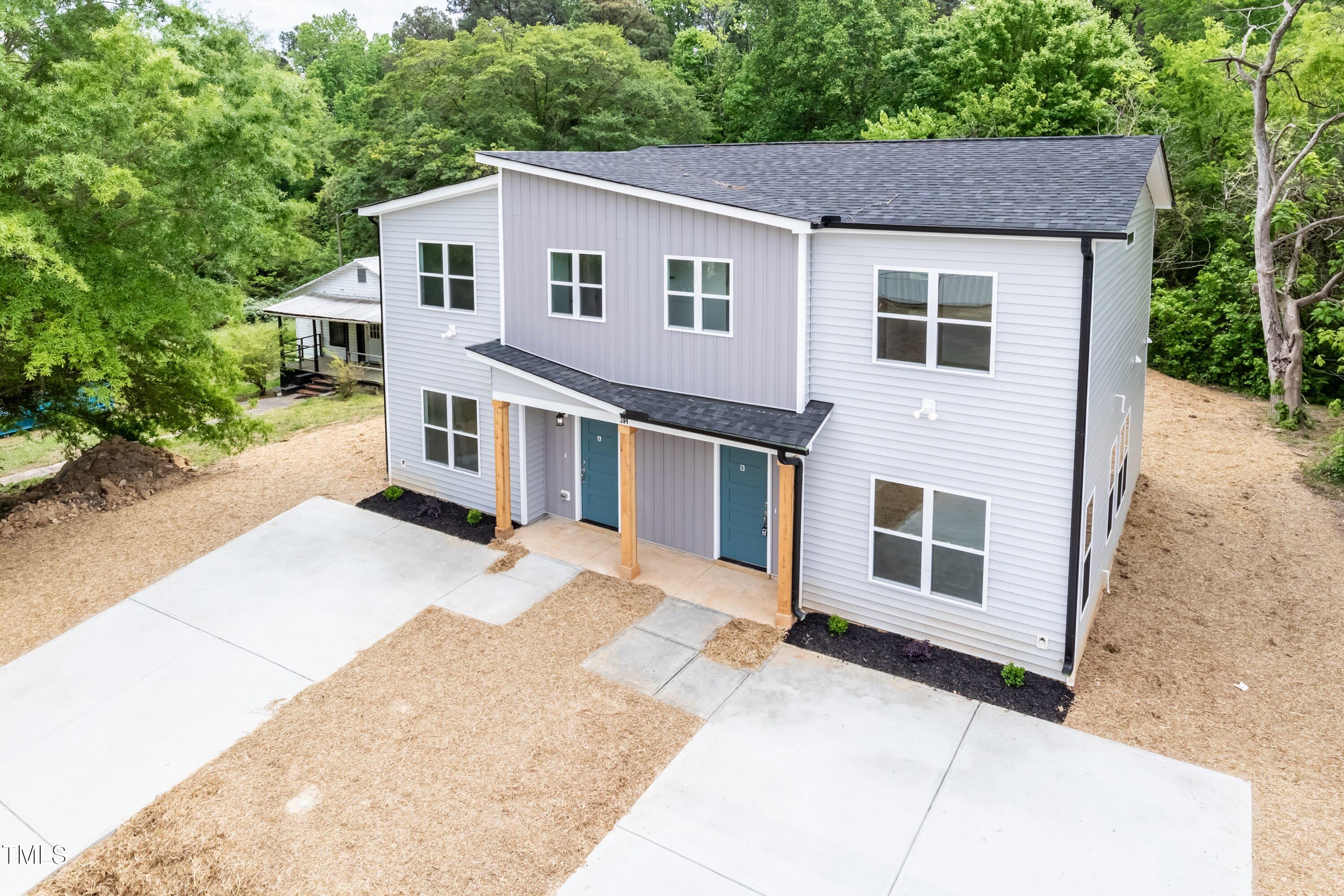 1057 |1059 E Harnett Street
