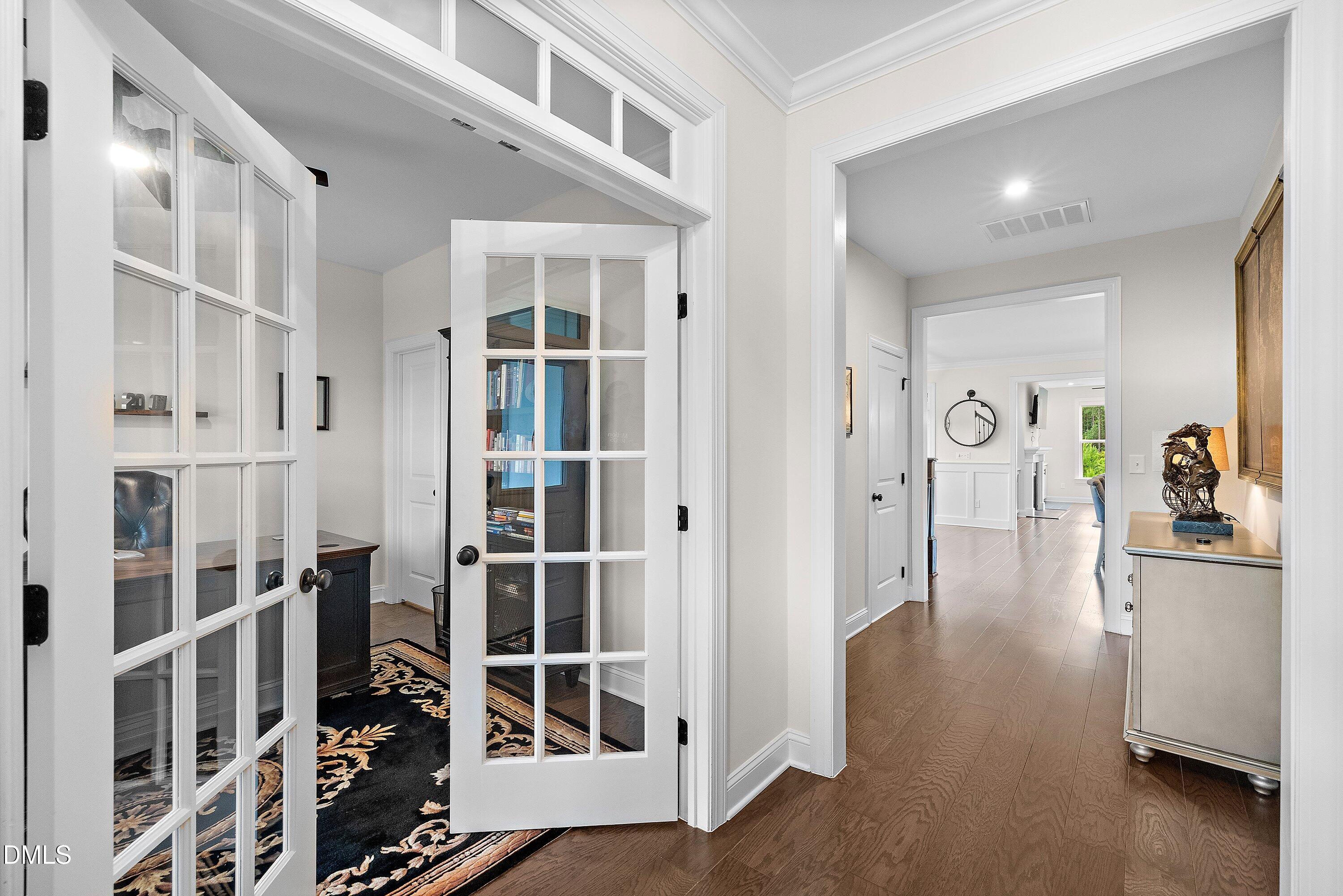 1317 Magnolia Gln Circle