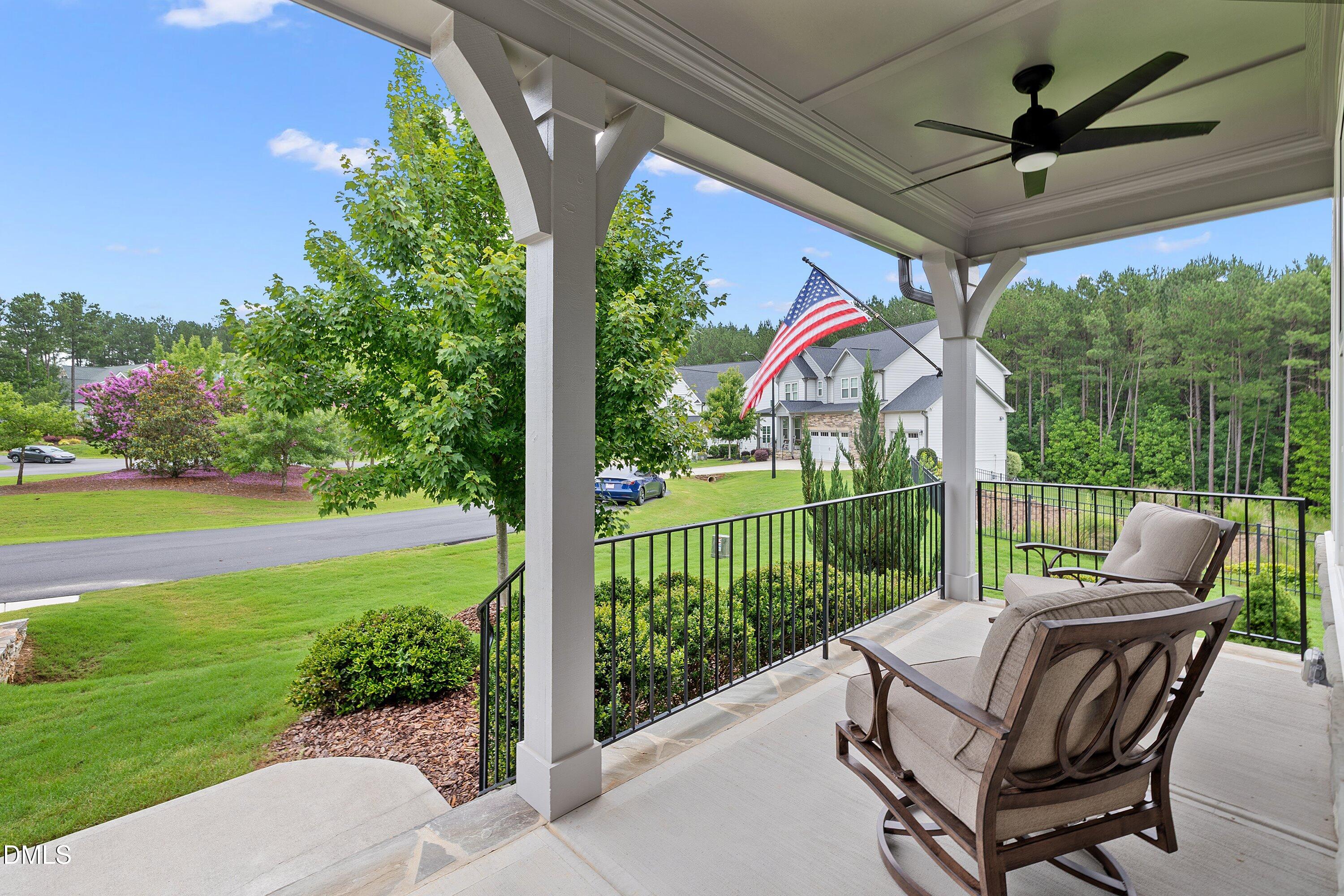 1317 Magnolia Gln Circle