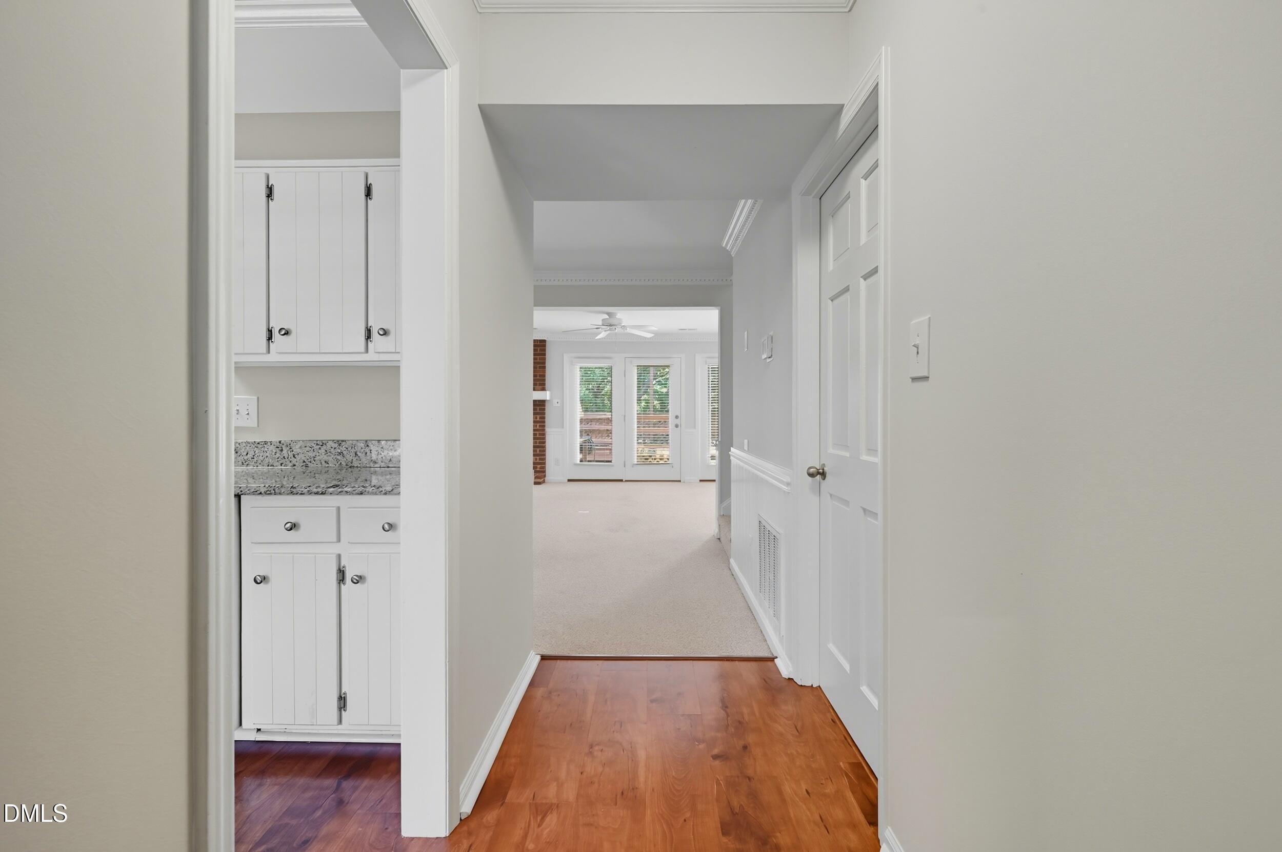 1525 Edgeside Court