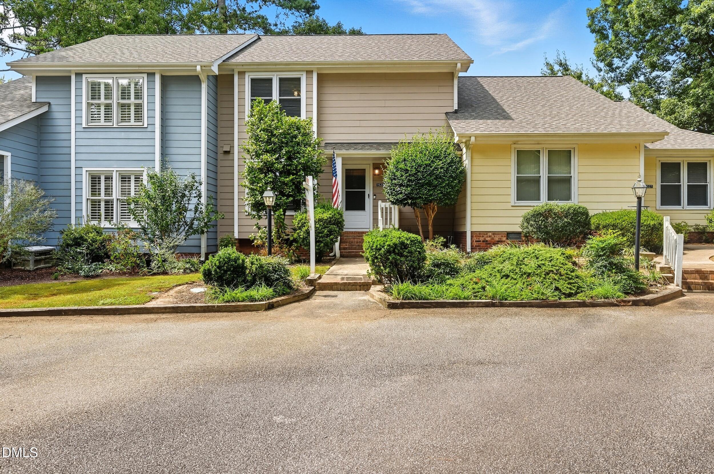 1525 Edgeside Court