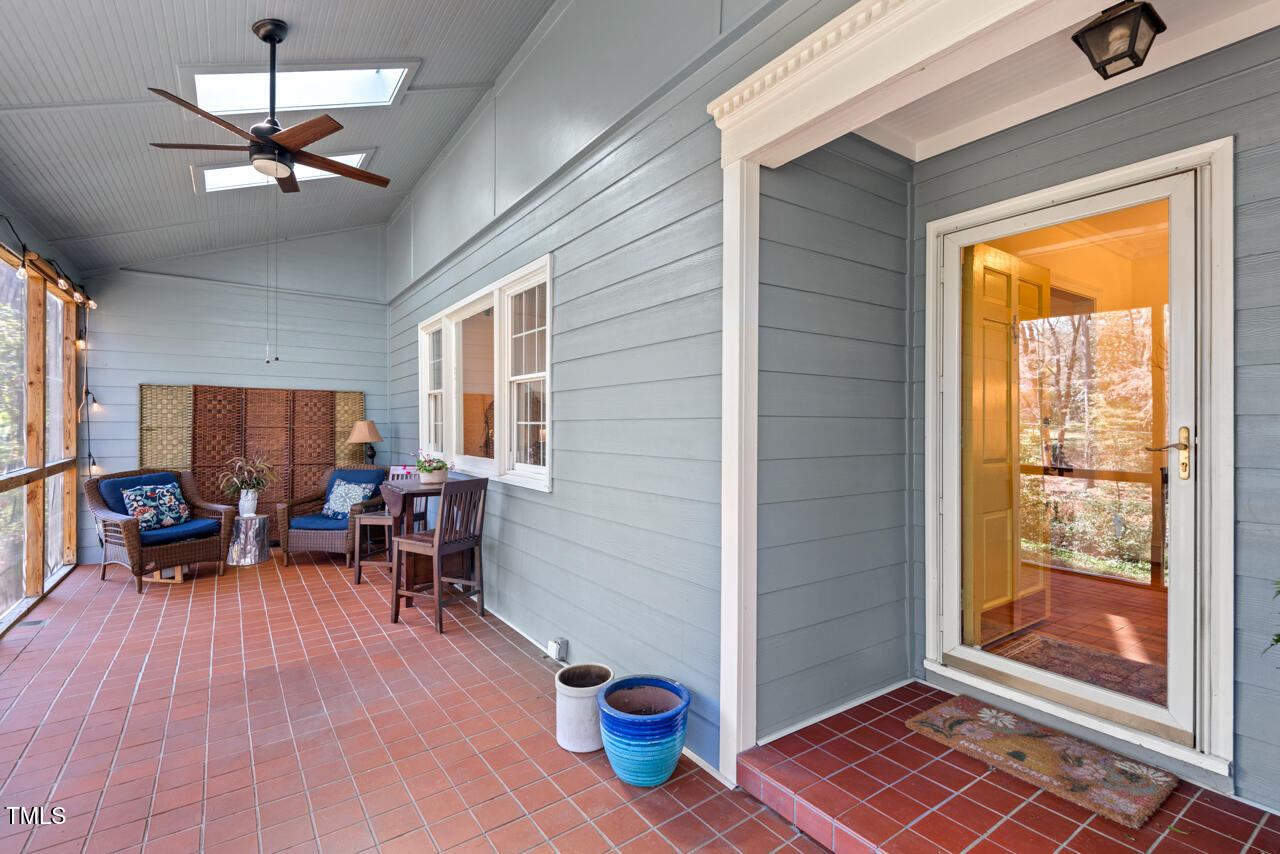 122 W Woodridge Drive